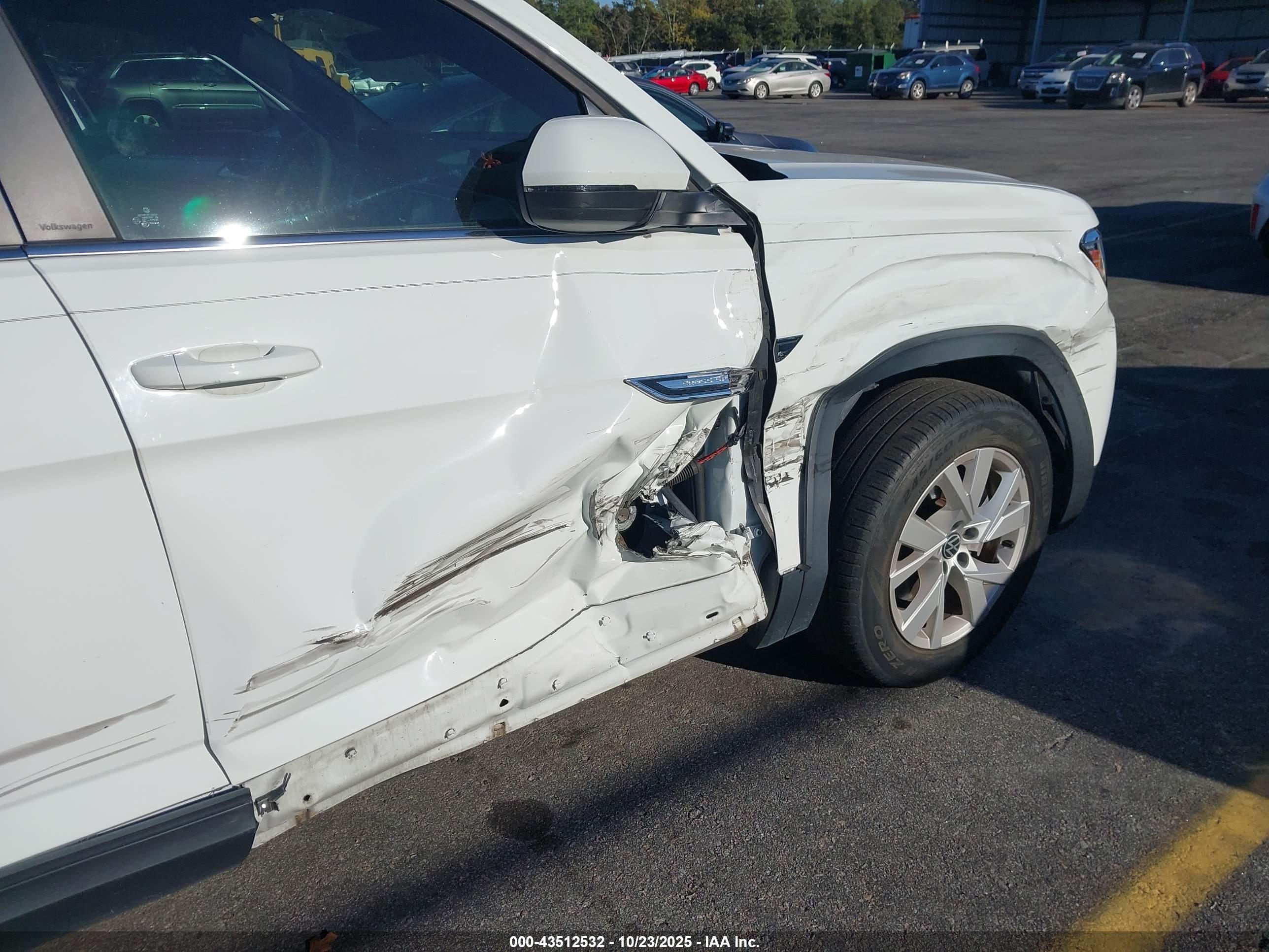 VOLKSWAGEN ATLAS image 6