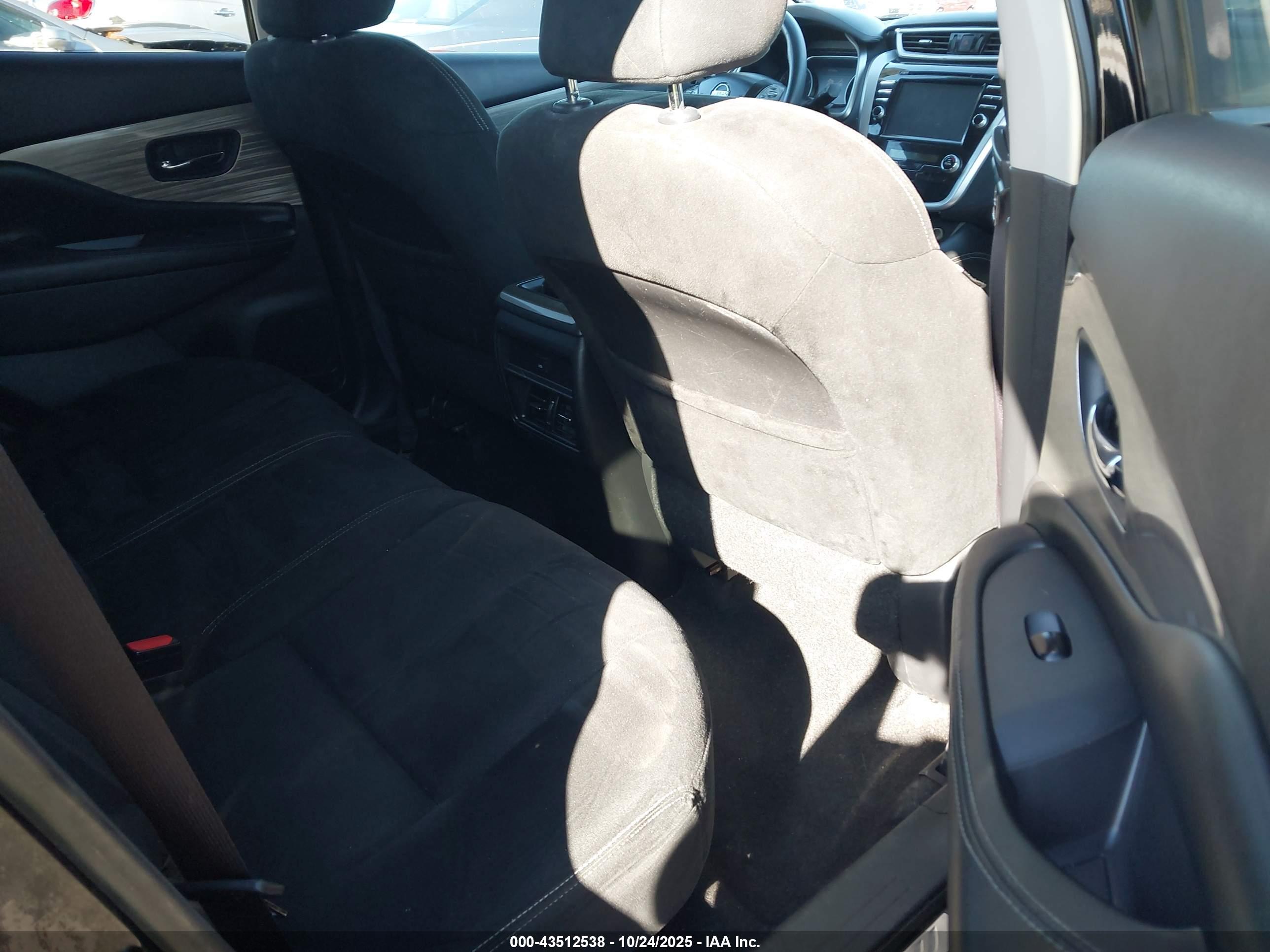 NISSAN MURANO image 8