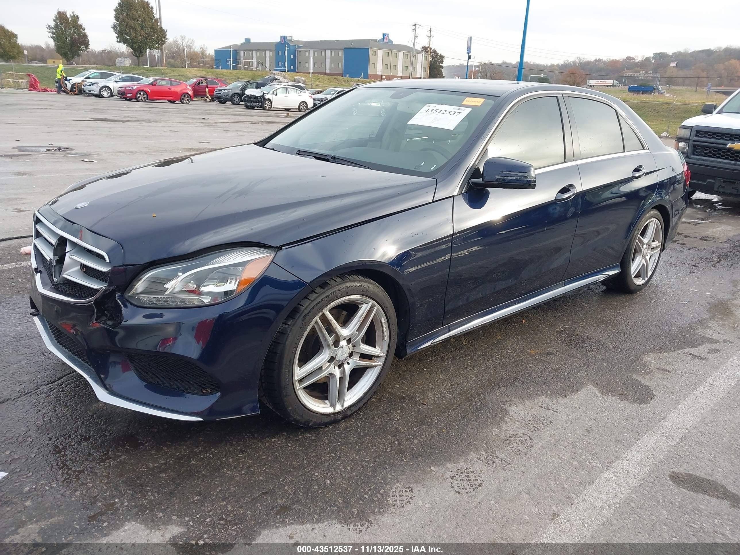 MERCEDES-BENZ E image 2