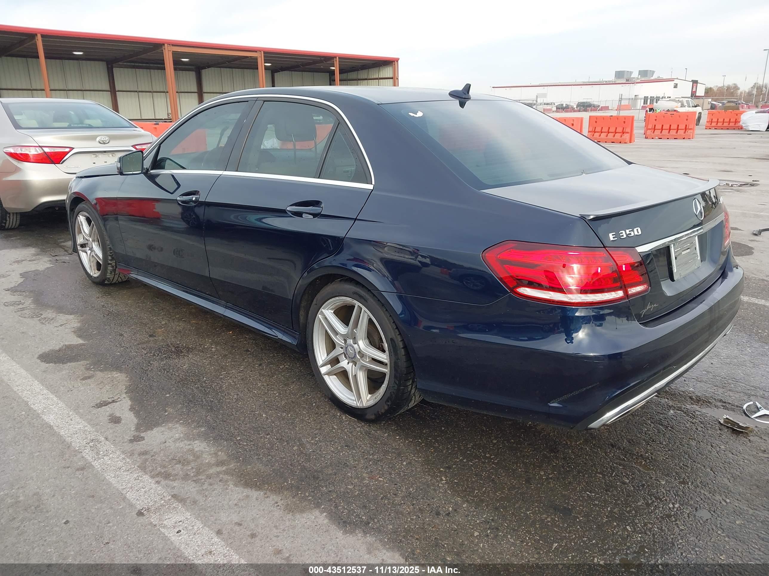 MERCEDES-BENZ E image 3