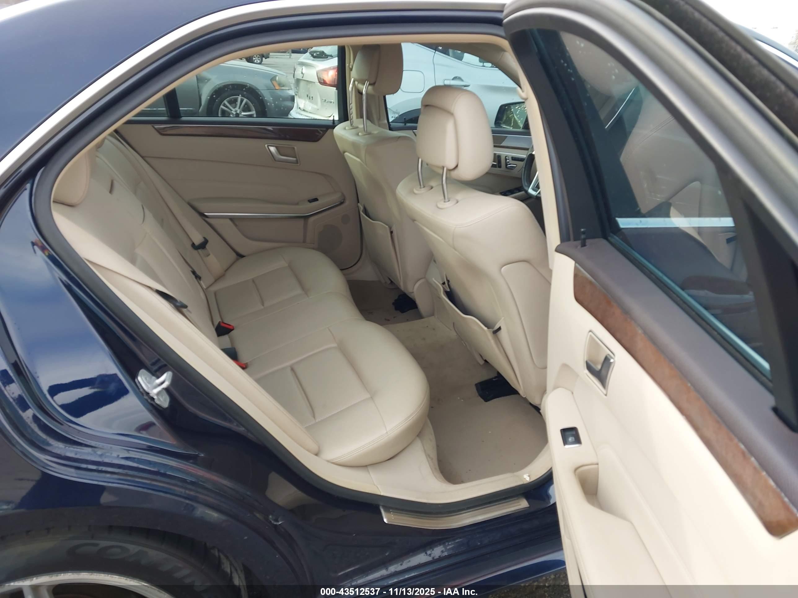 MERCEDES-BENZ E image 8
