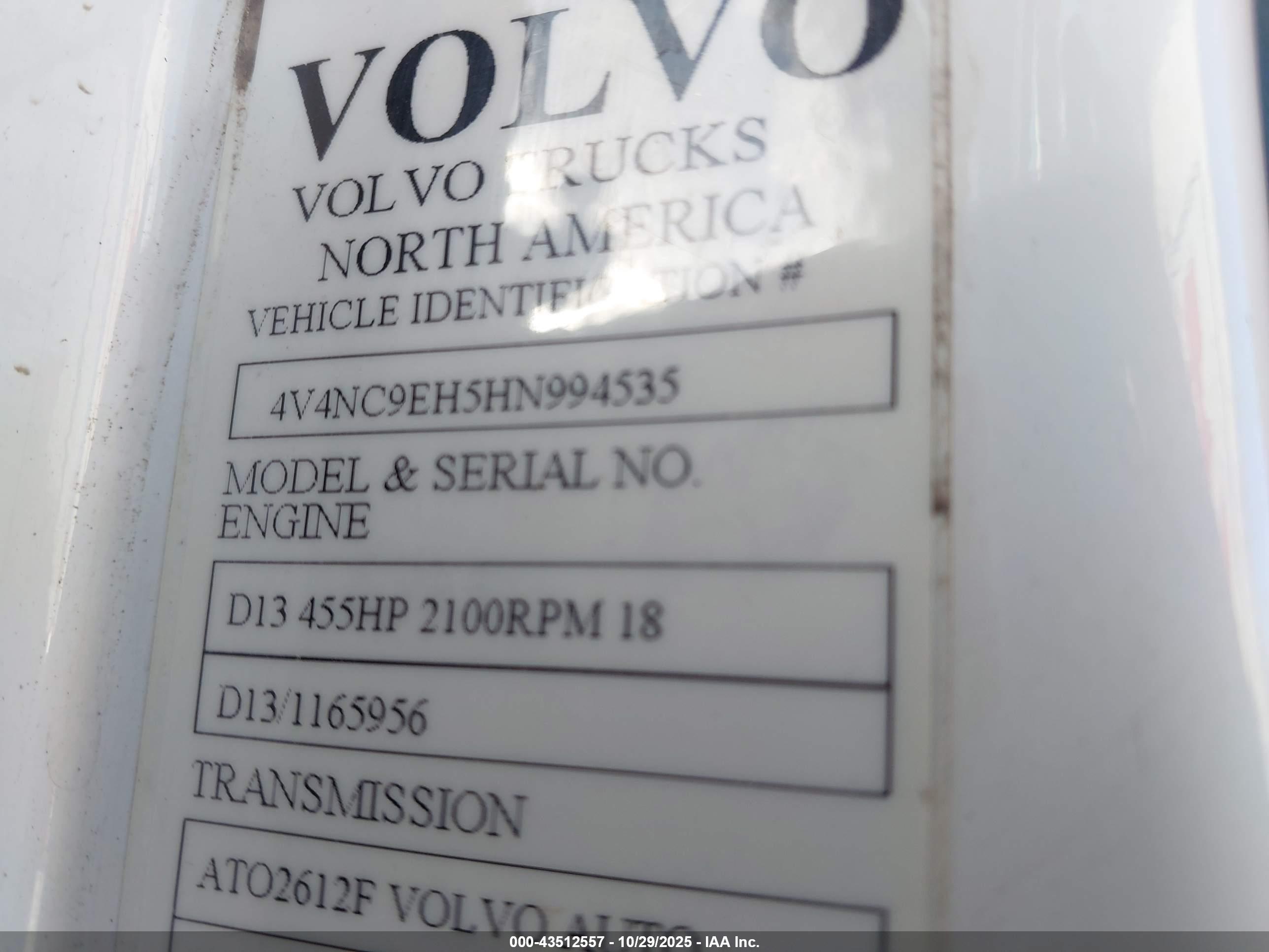 VOLVO VN image 9