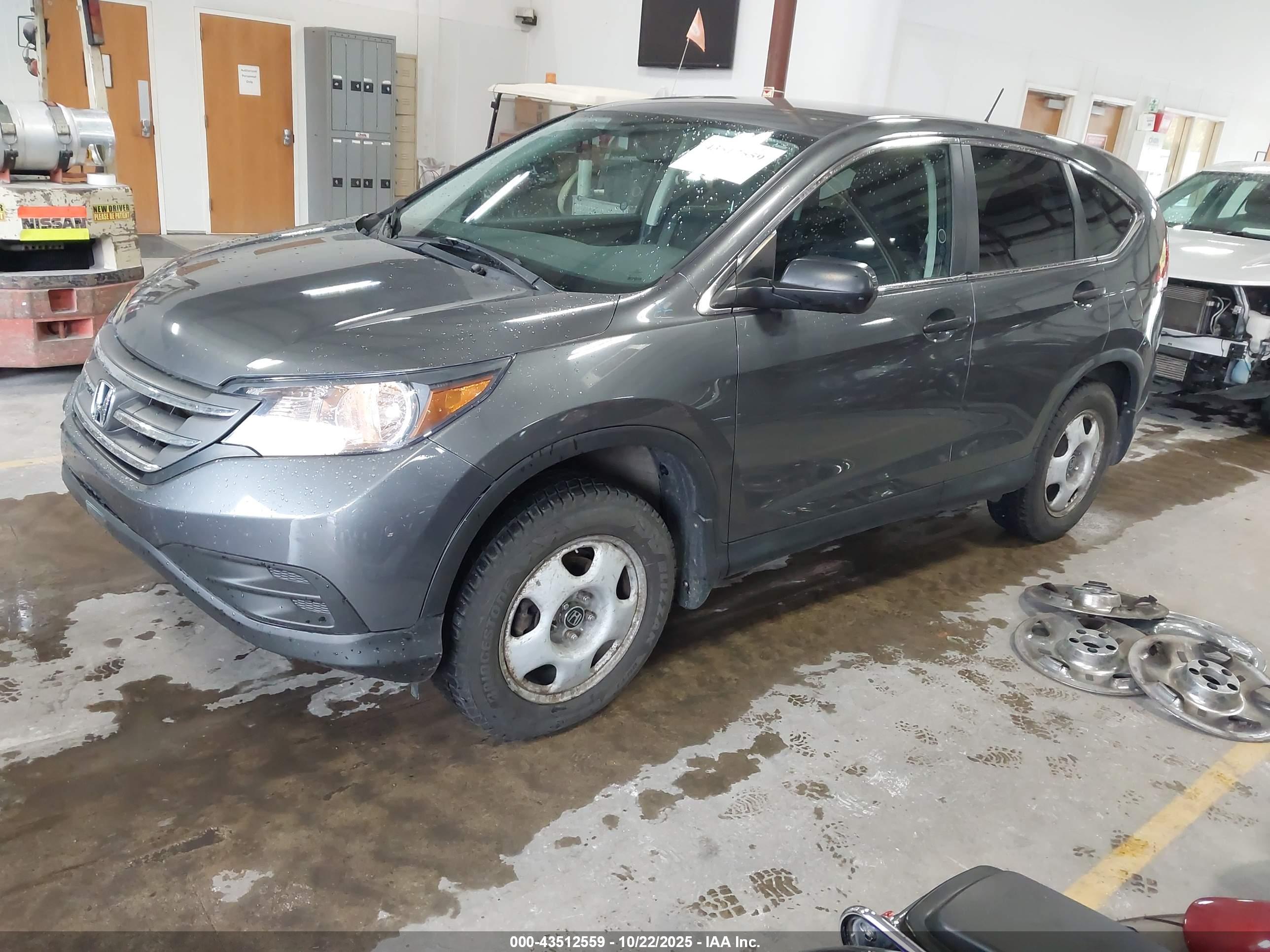 HONDA CR-V image 2