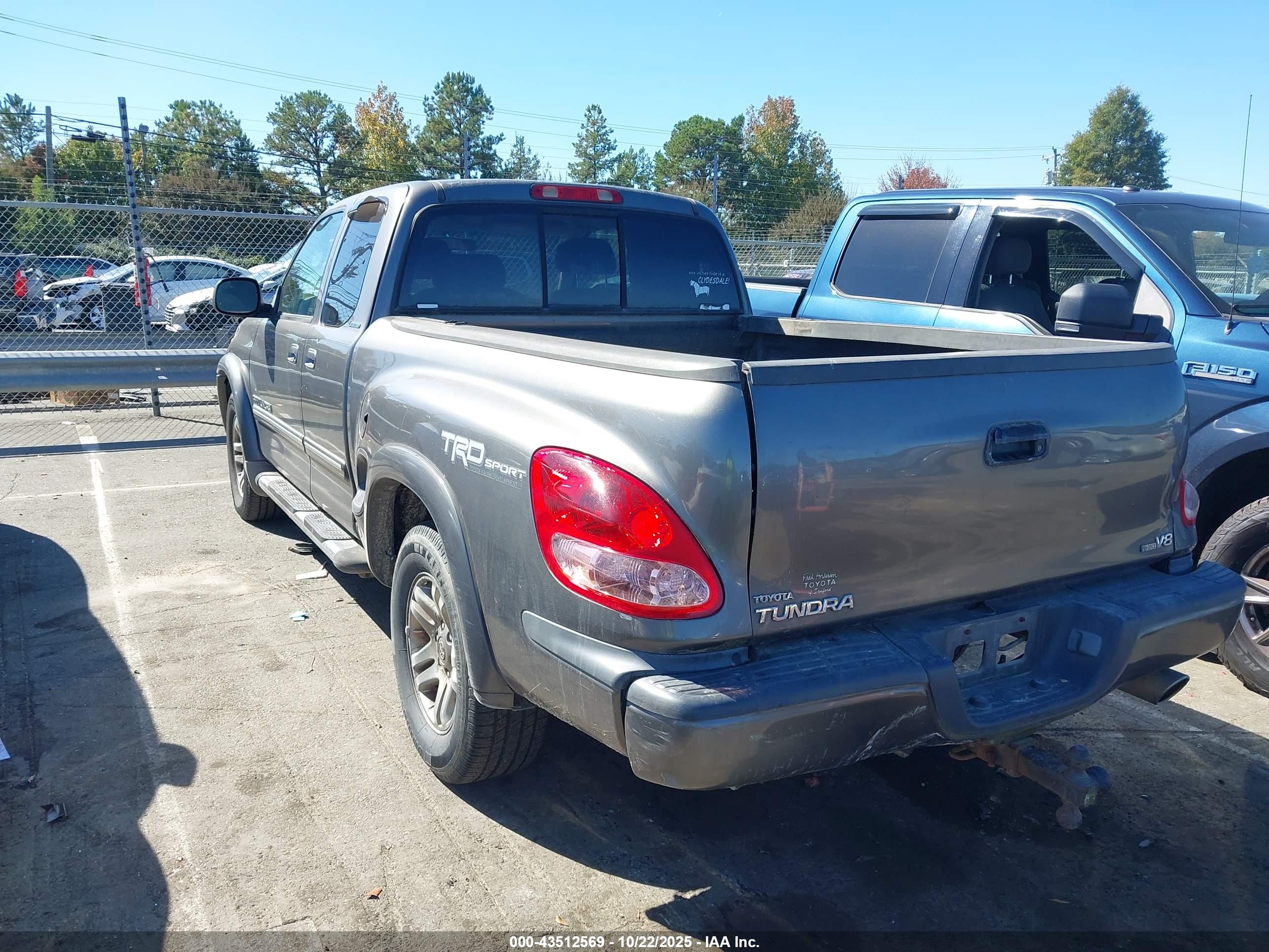 TOYOTA TUNDRA image 3