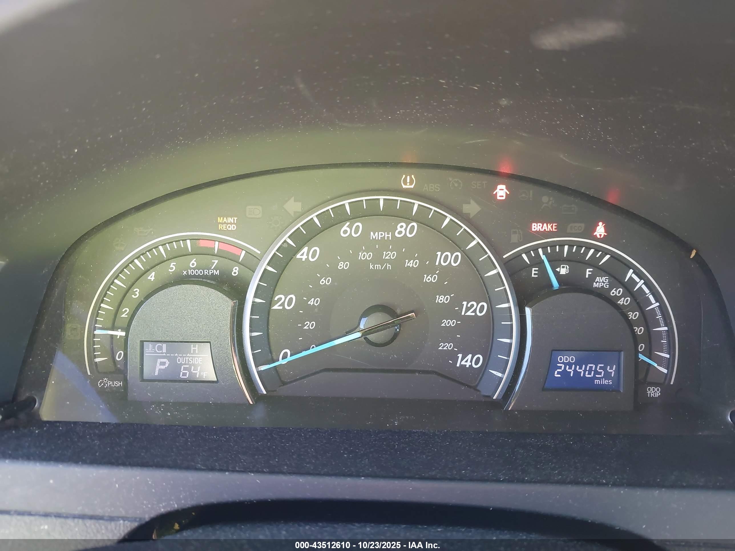 TOYOTA CAMRY image 7