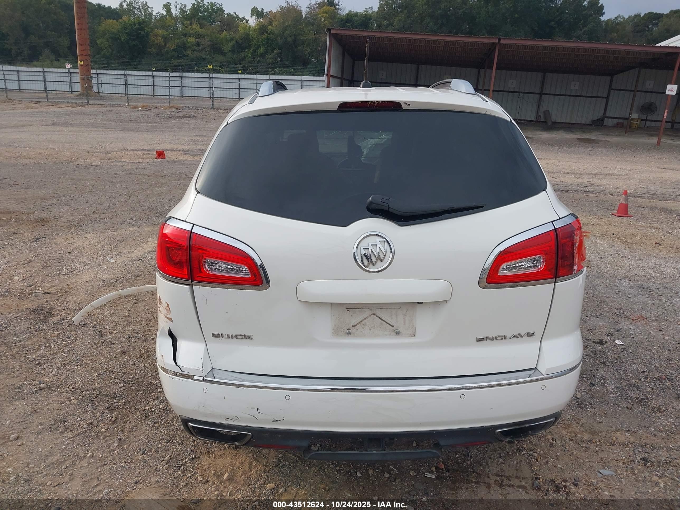 BUICK ENCLAVE image 8
