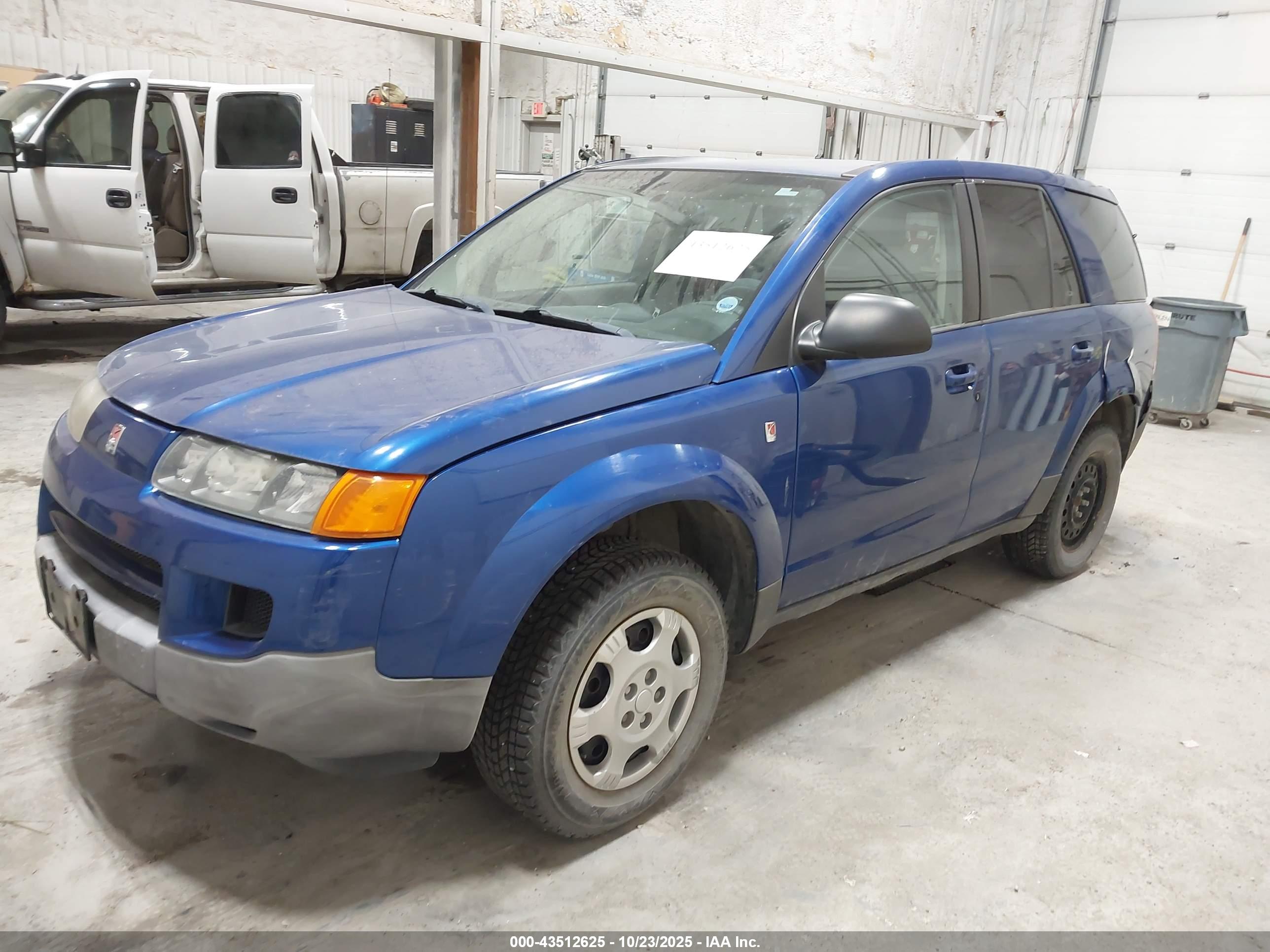 SATURN VUE image 2