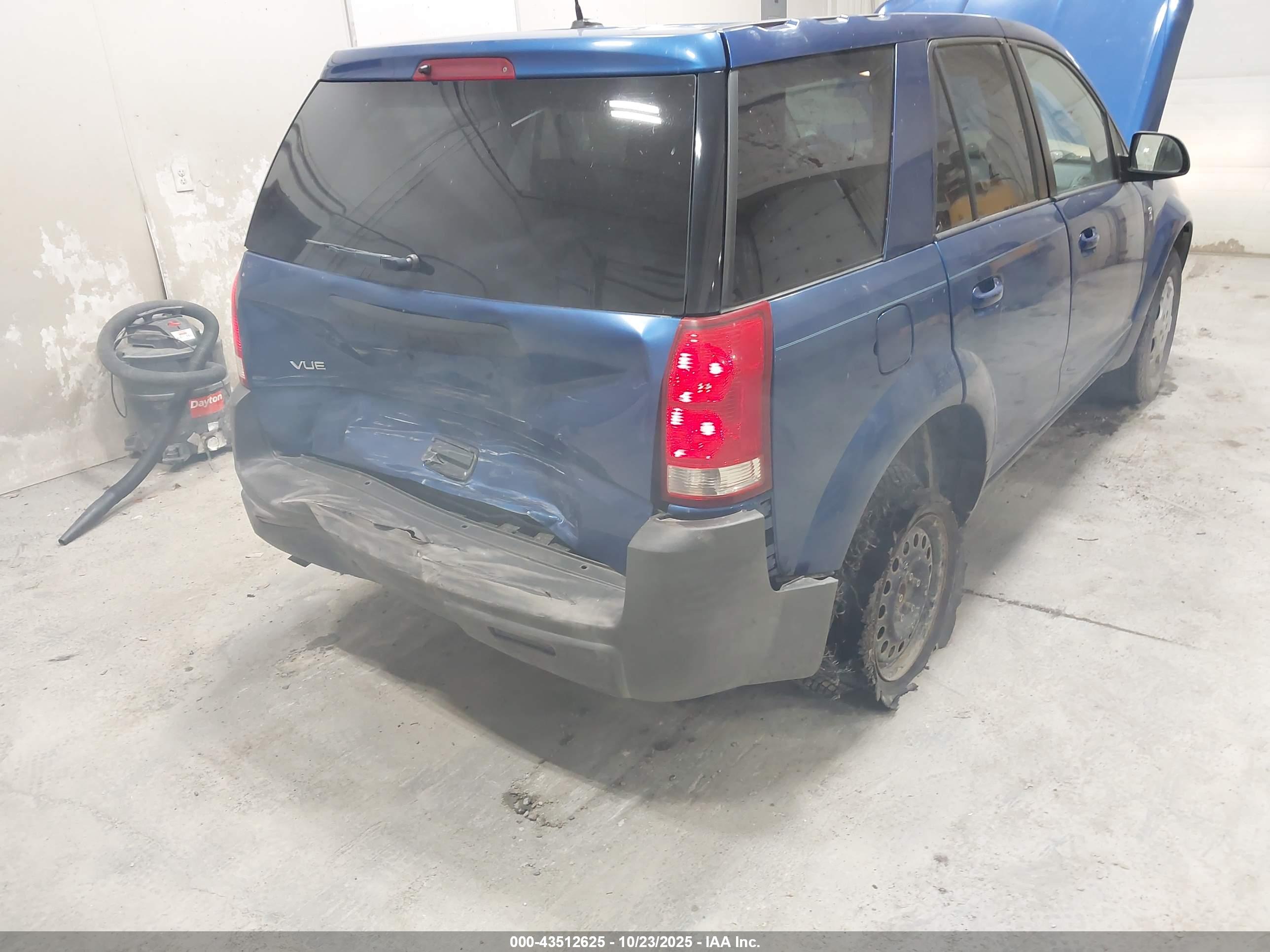 SATURN VUE image 6