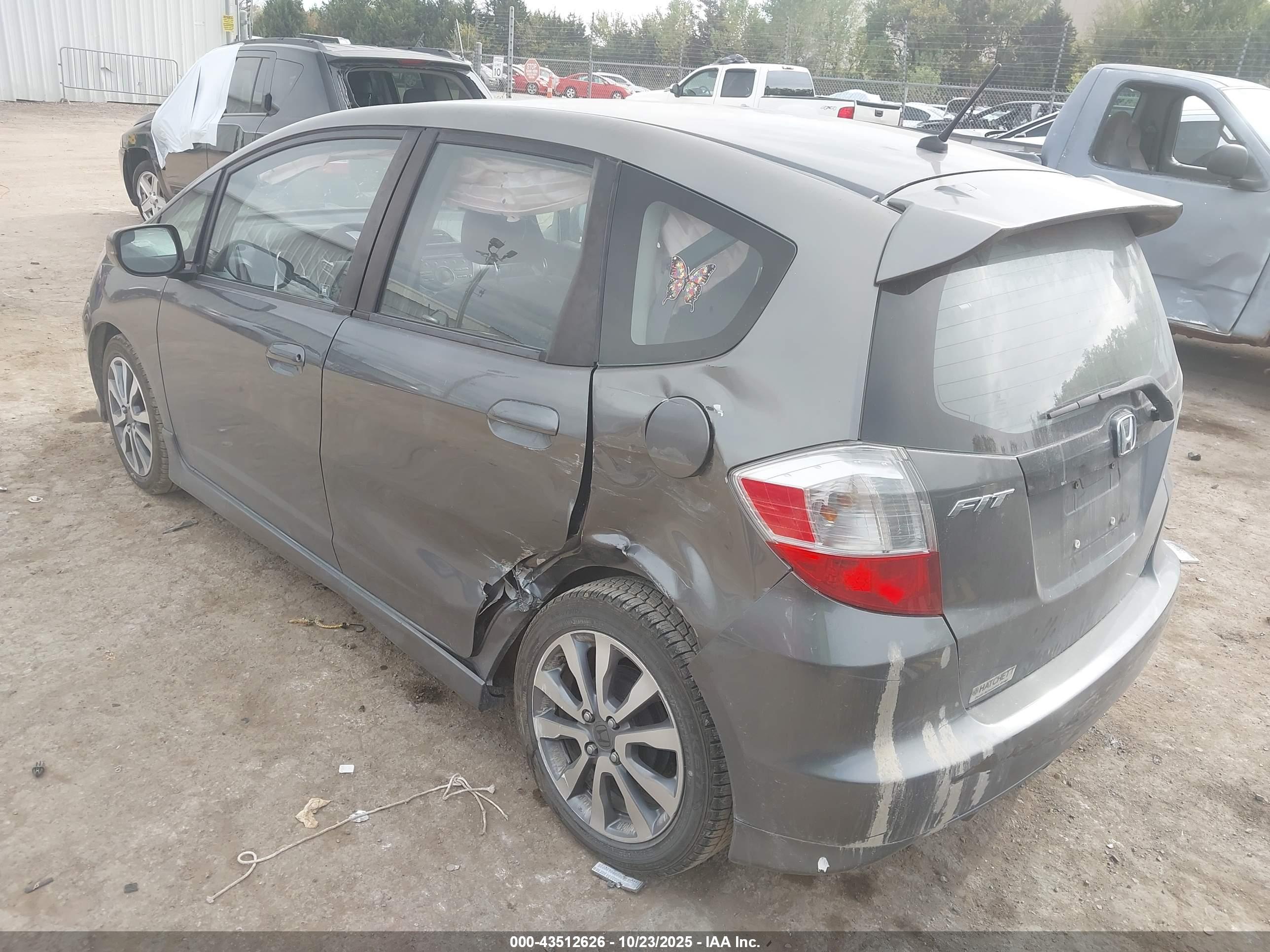 HONDA FIT image 3