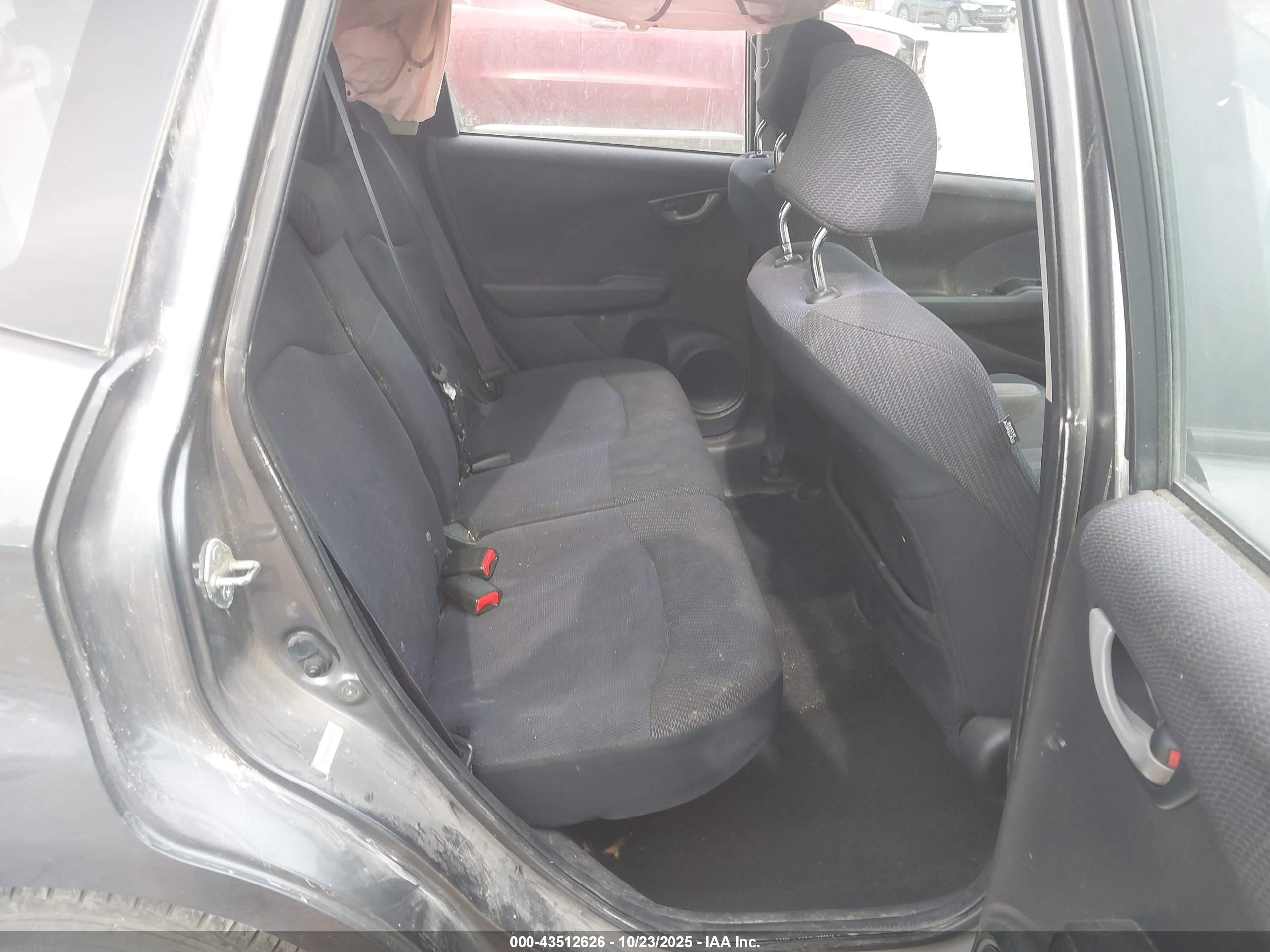 HONDA FIT image 8