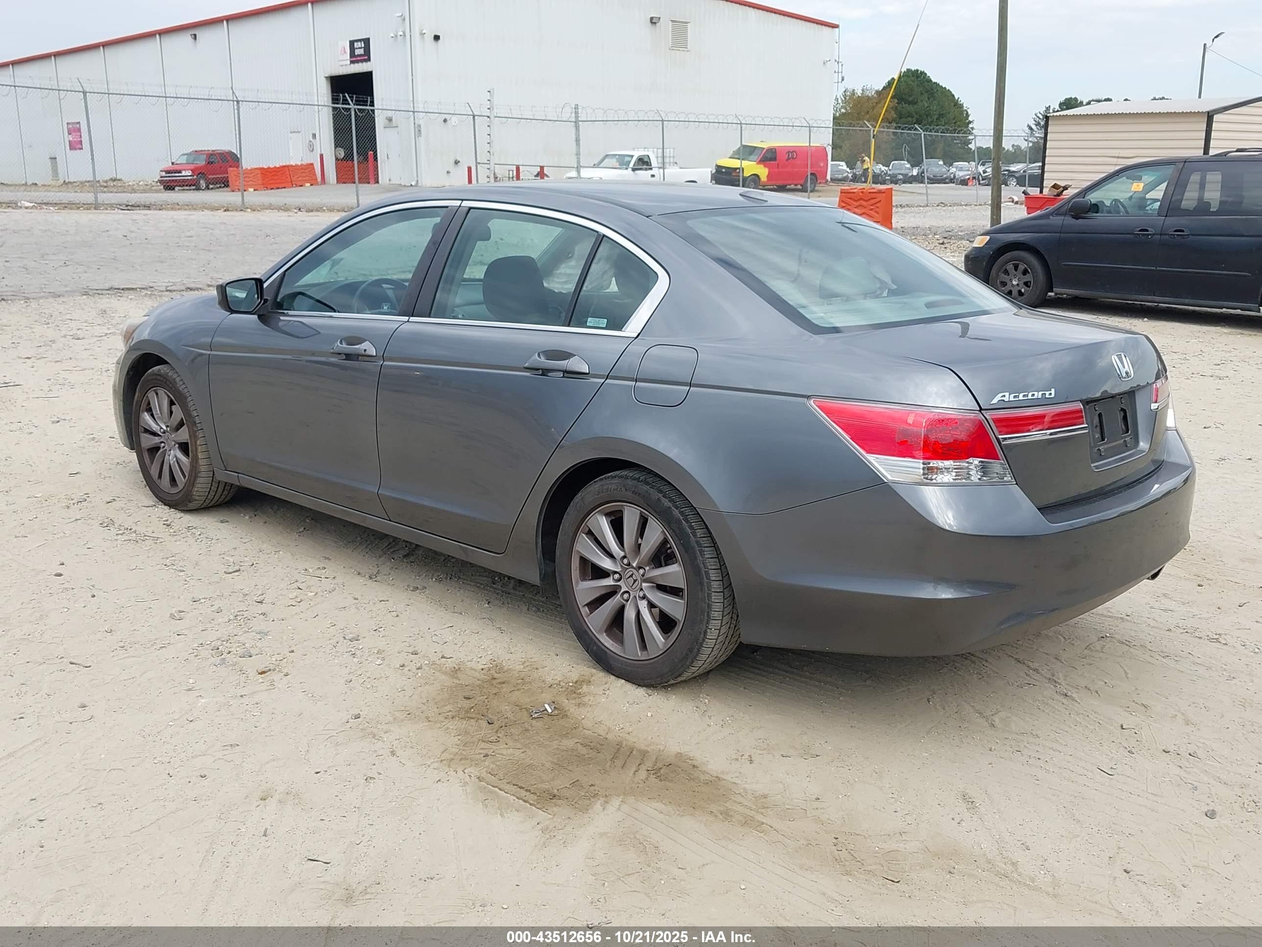 HONDA ACCORD image 3