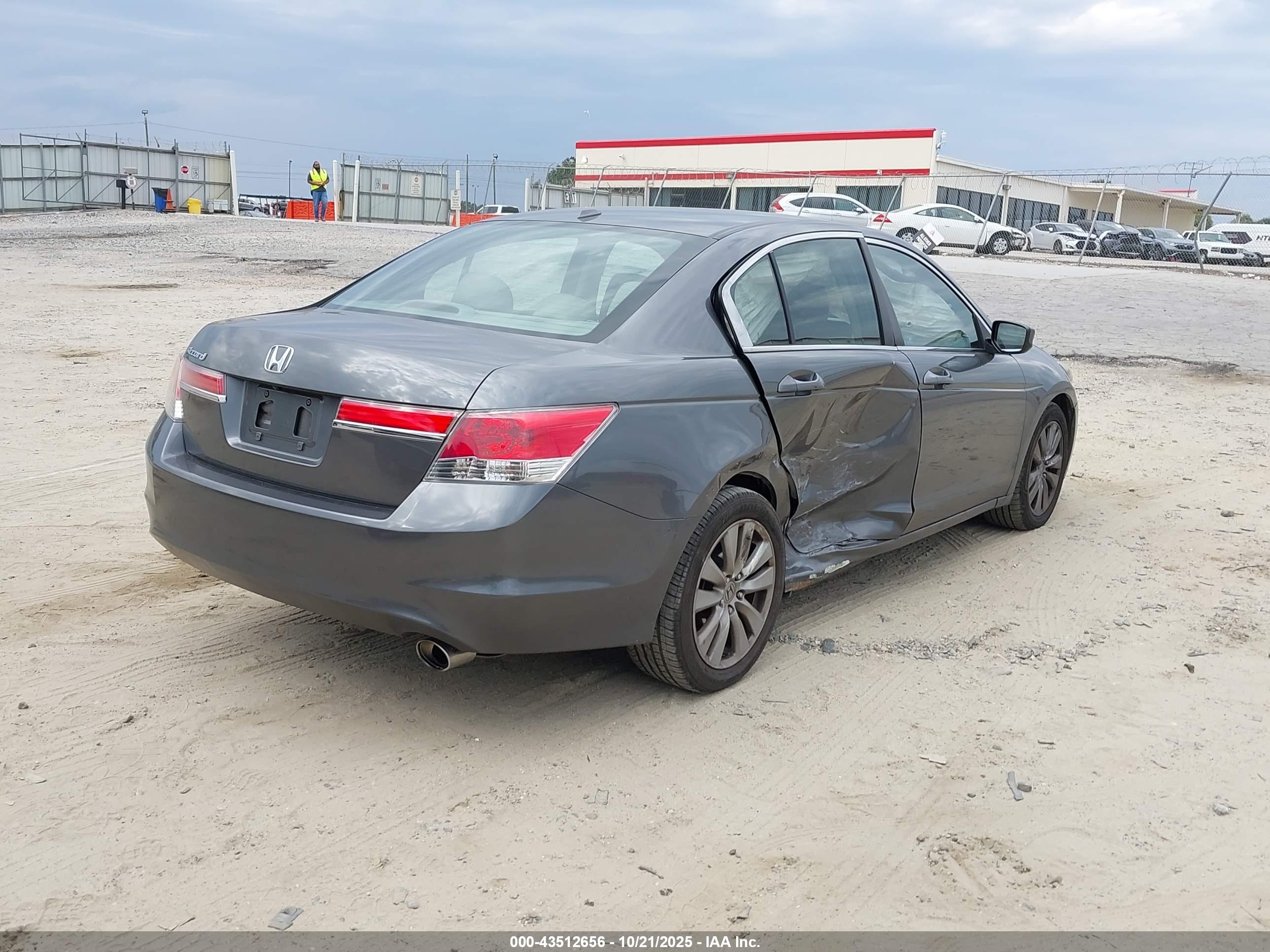 HONDA ACCORD image 4