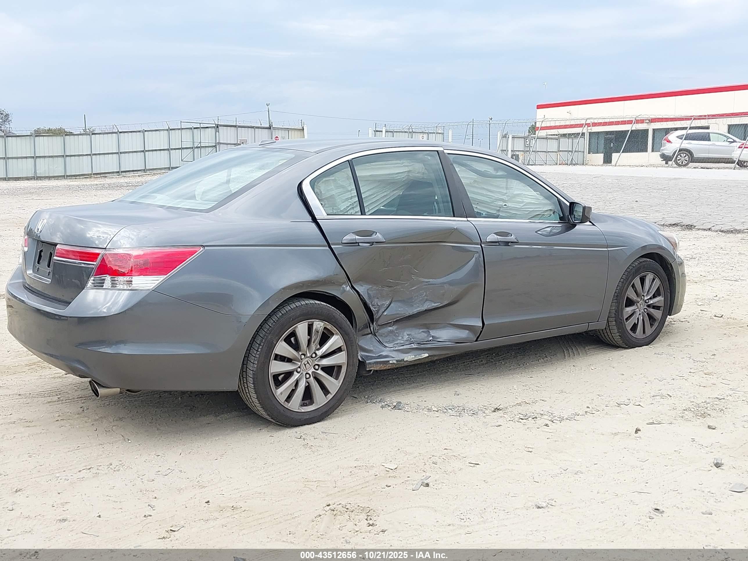 HONDA ACCORD image 6