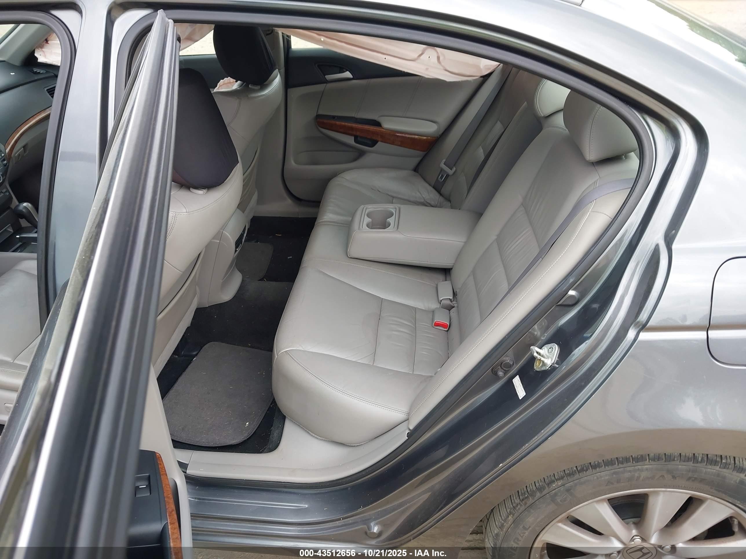 HONDA ACCORD image 8