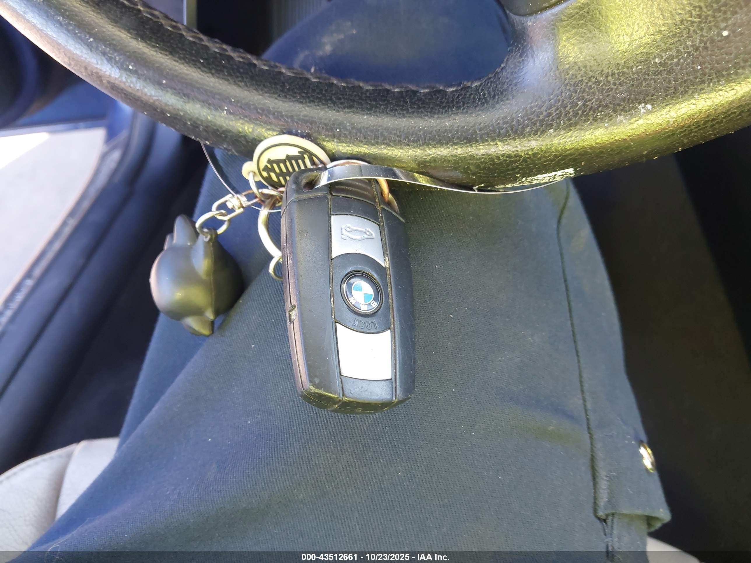 BMW 328I image 11