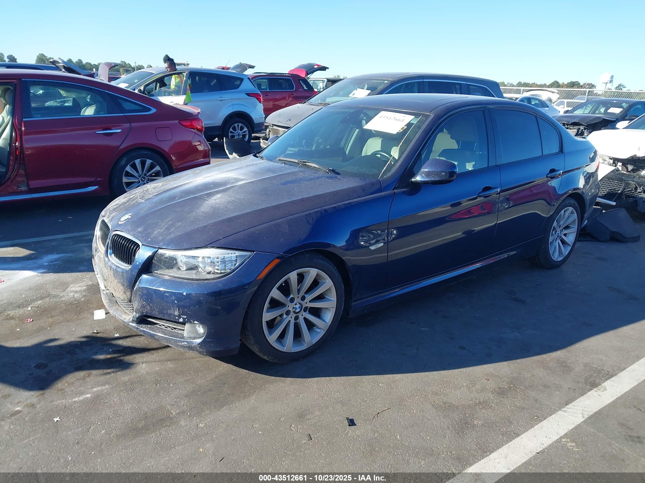 BMW 328I image 2
