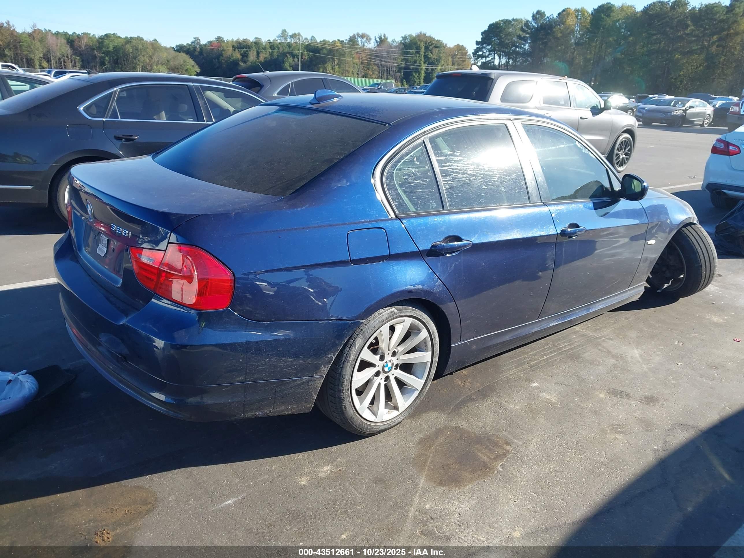 BMW 328I image 4