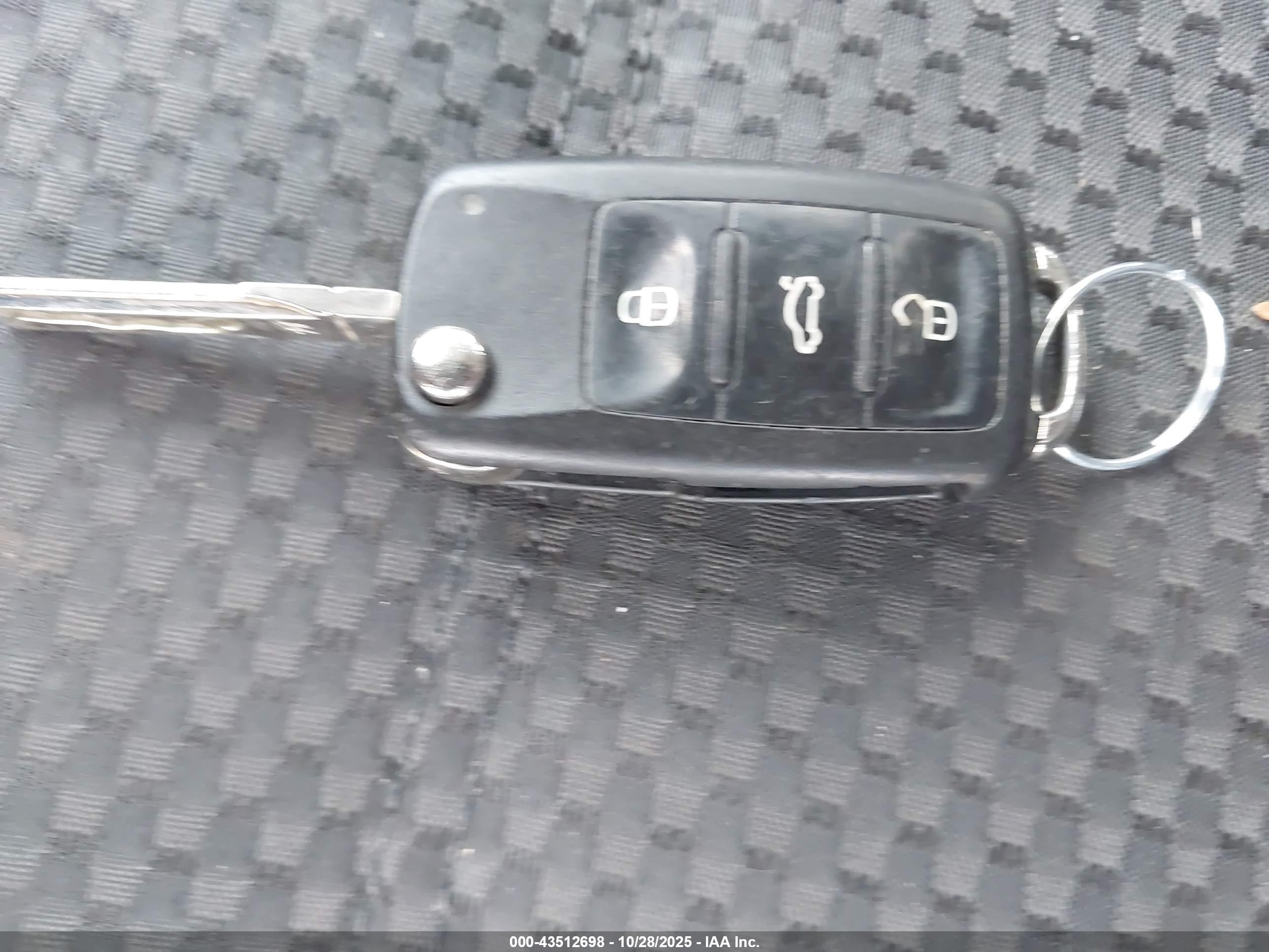 VOLKSWAGEN JETTA image 11