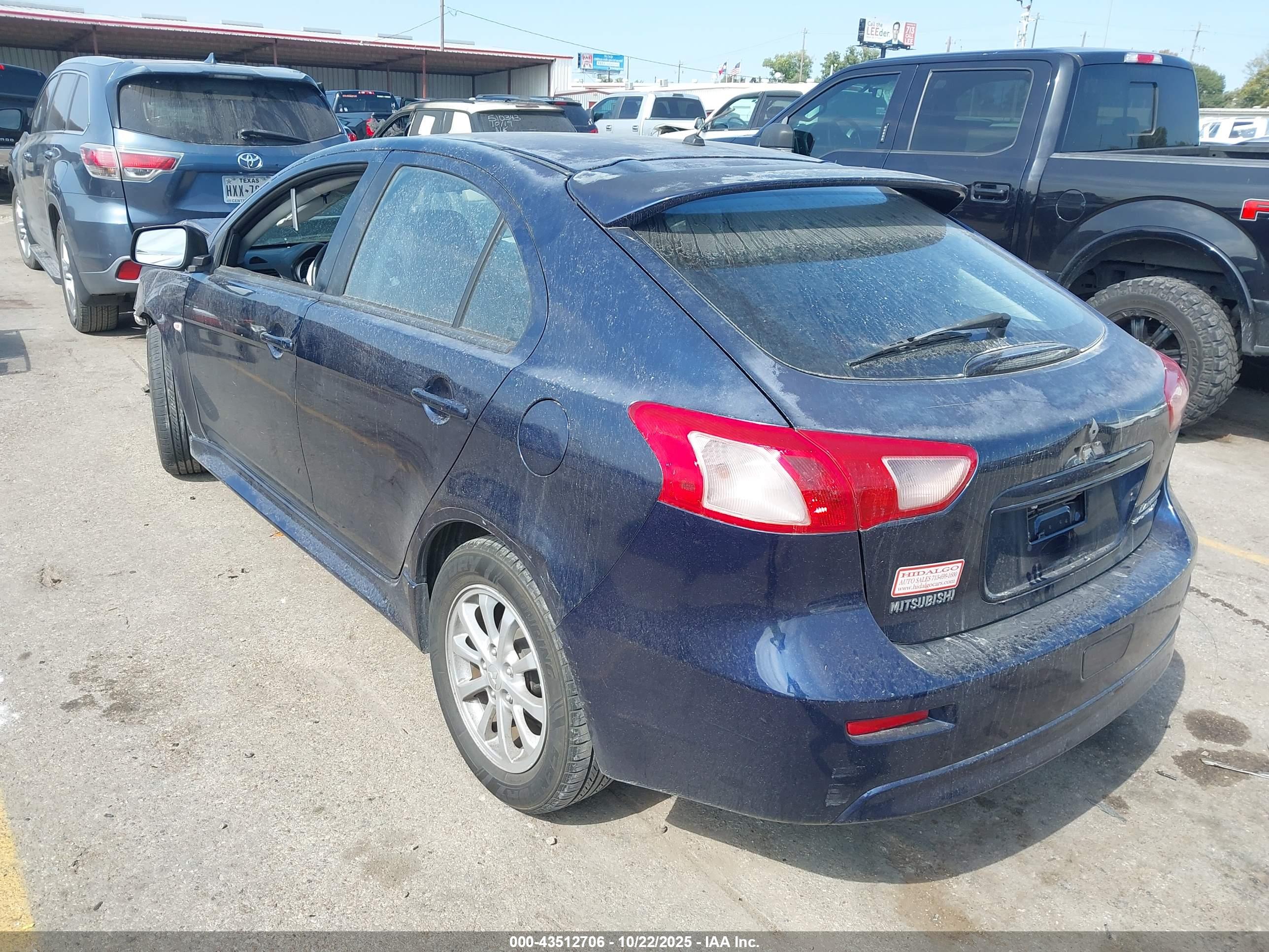 MITSUBISHI LANCER image 3