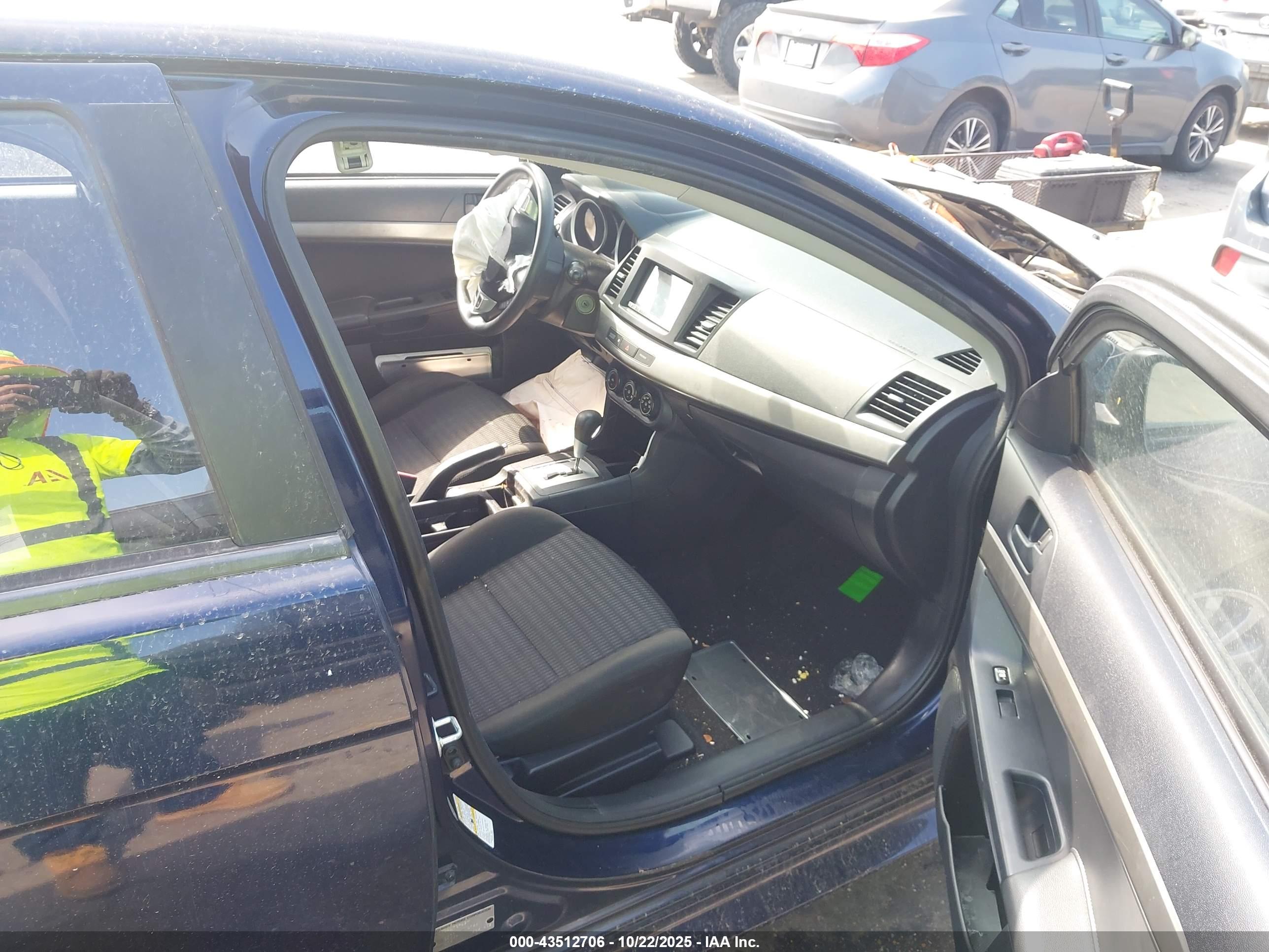 MITSUBISHI LANCER image 5