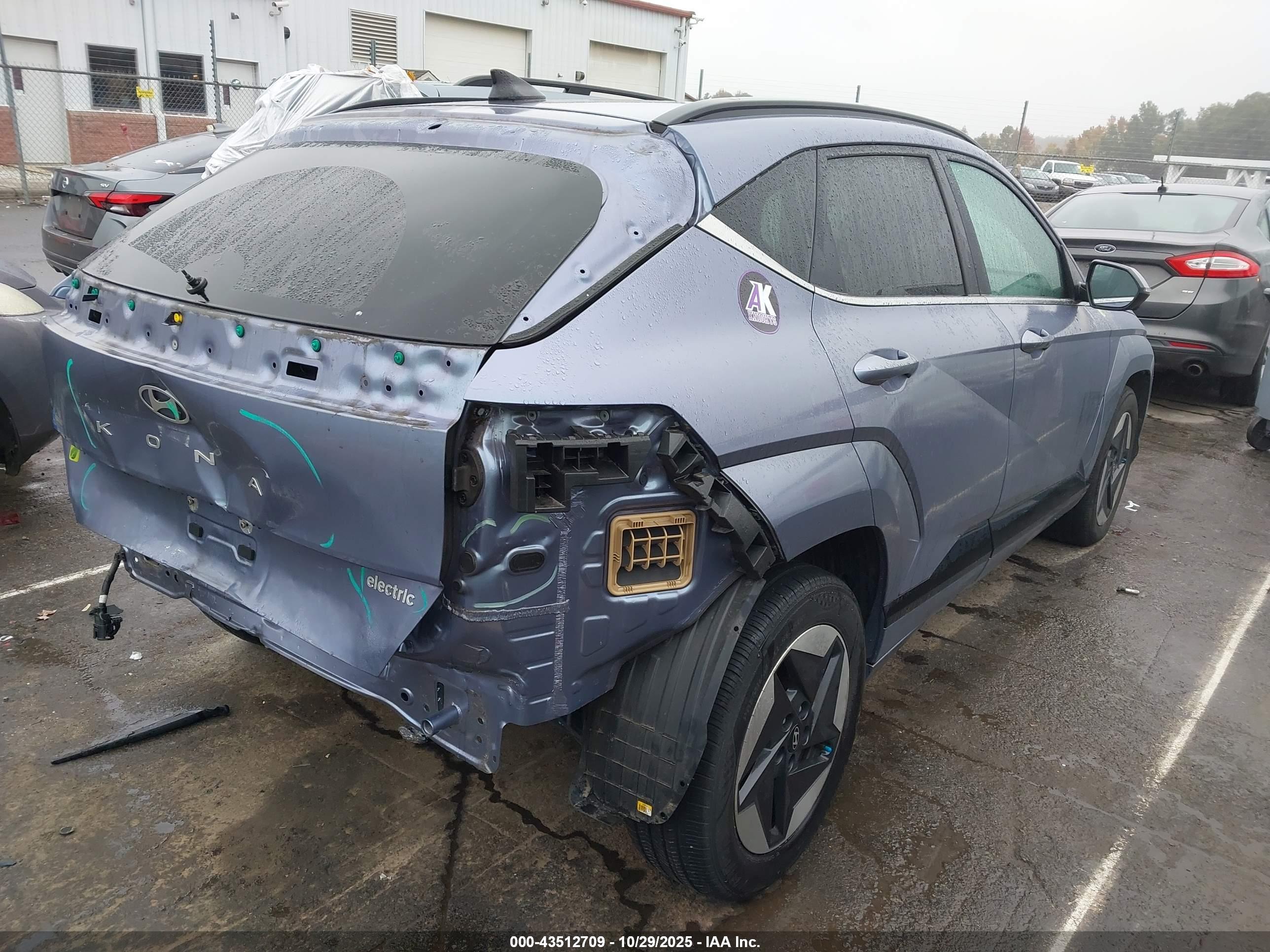 HYUNDAI KONA image 4