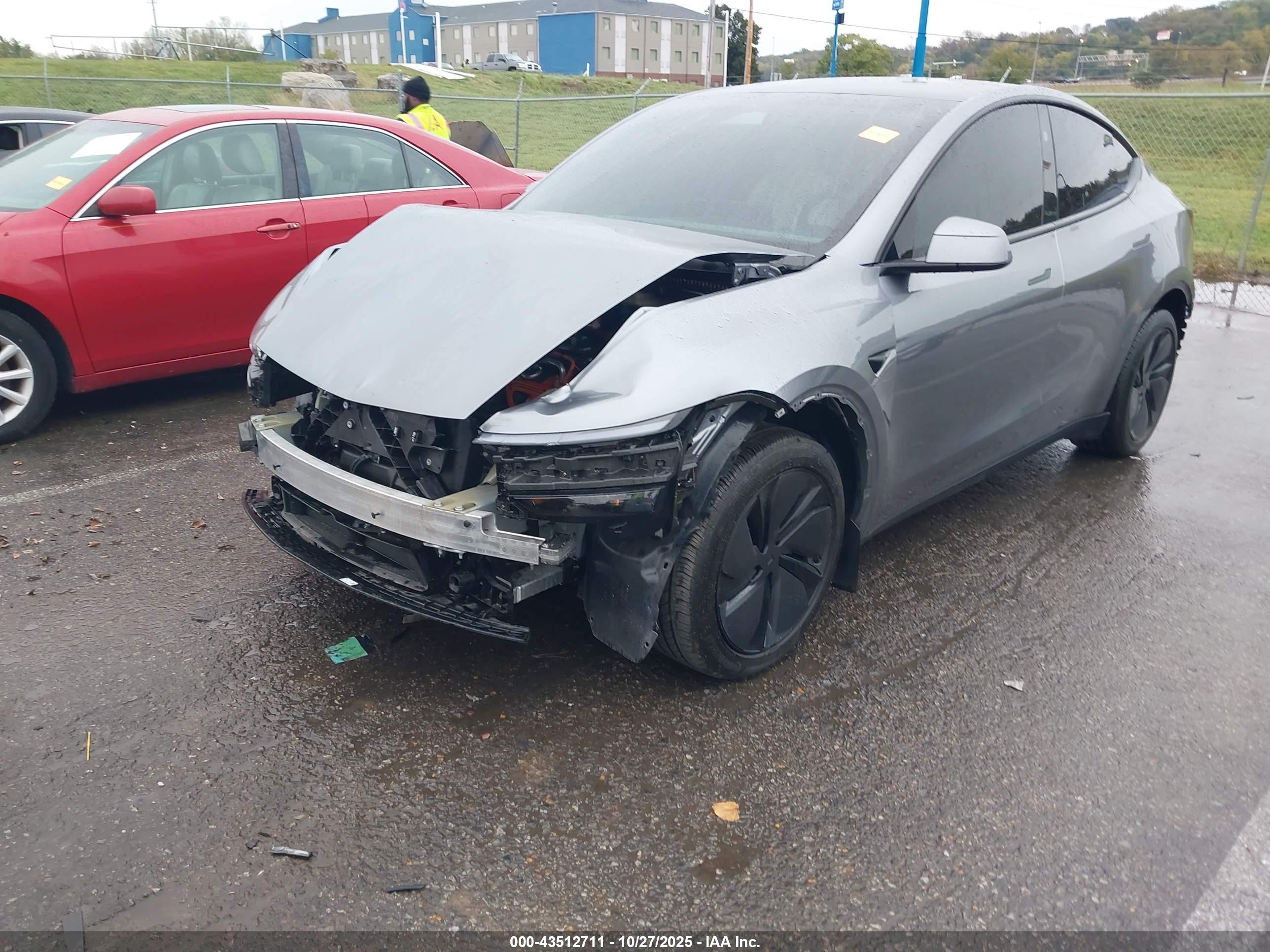 TESLA MODEL image 6