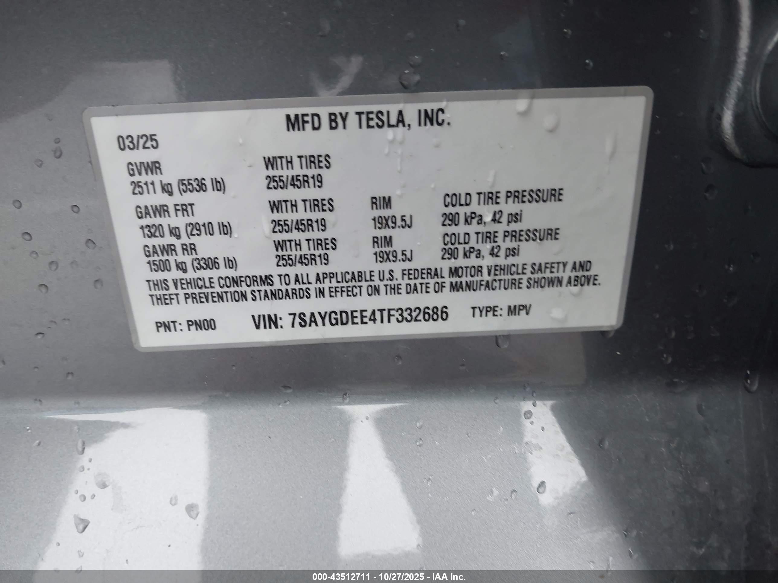 TESLA MODEL image 9