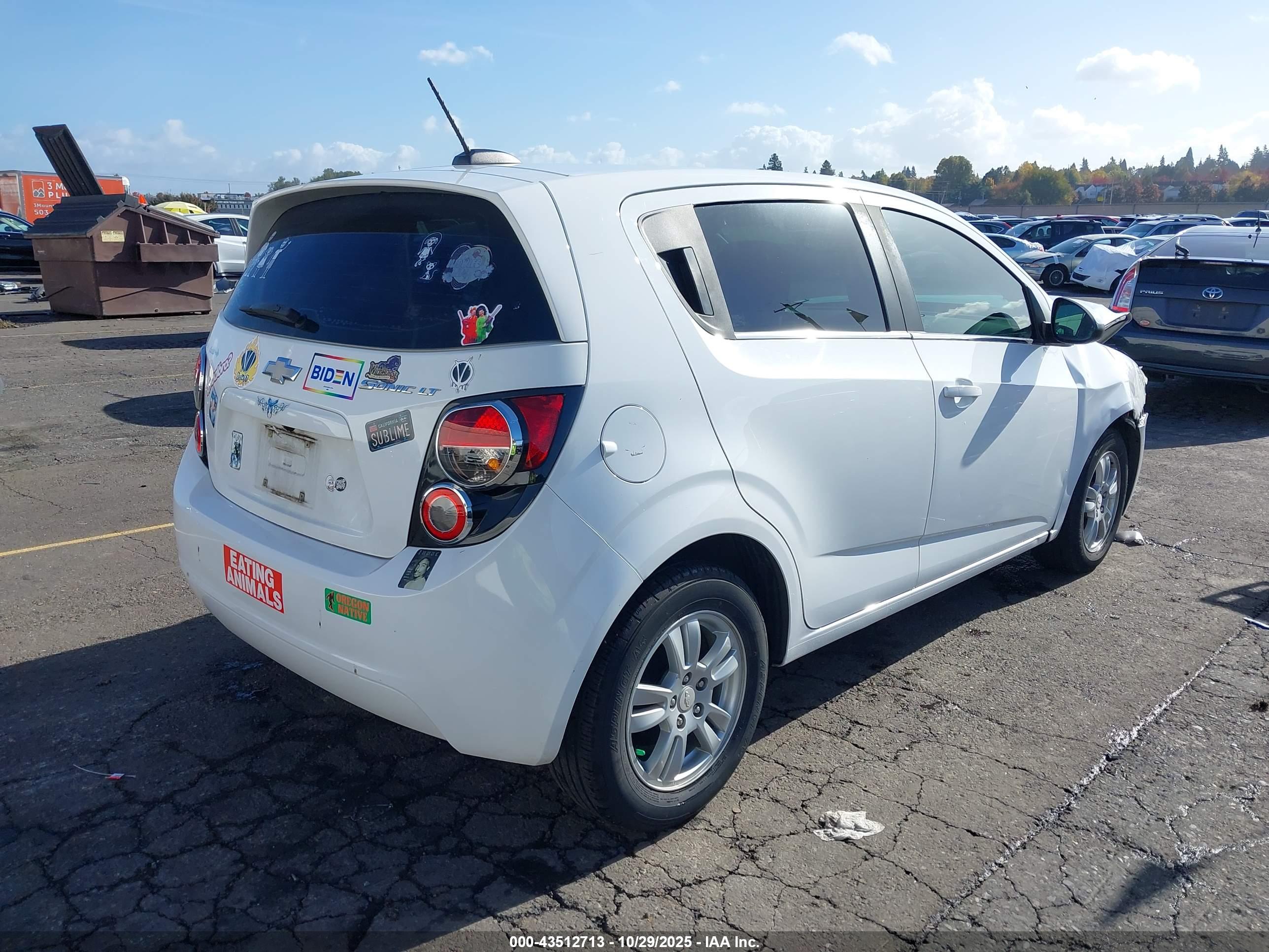 CHEVROLET SONIC image 4