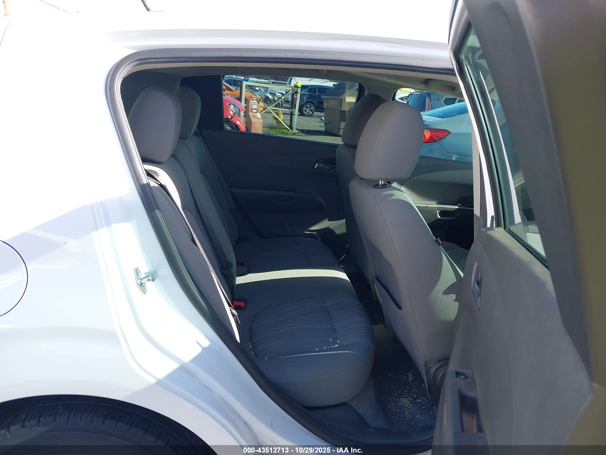 CHEVROLET SONIC image 8