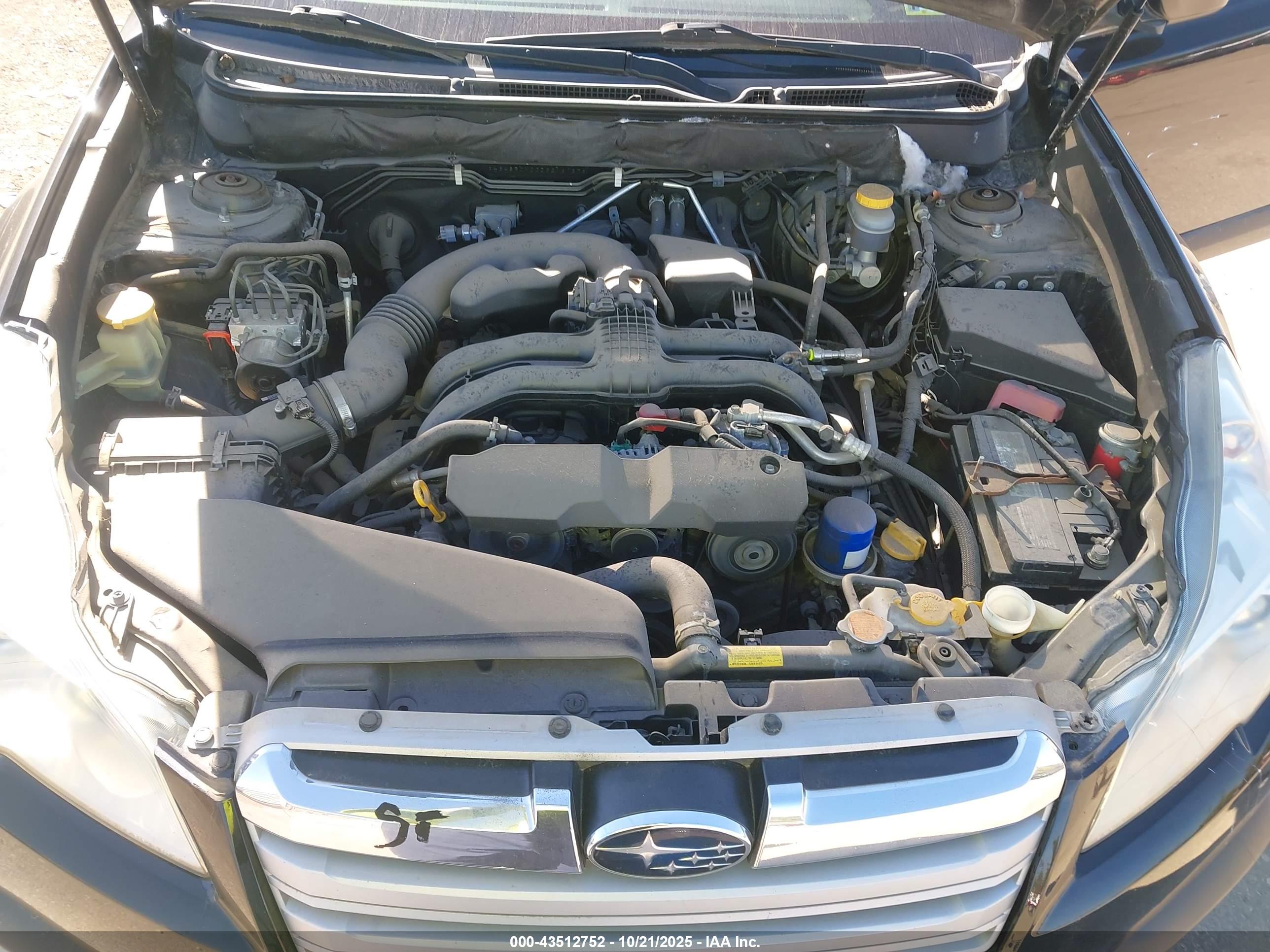 SUBARU OUTBACK image 10