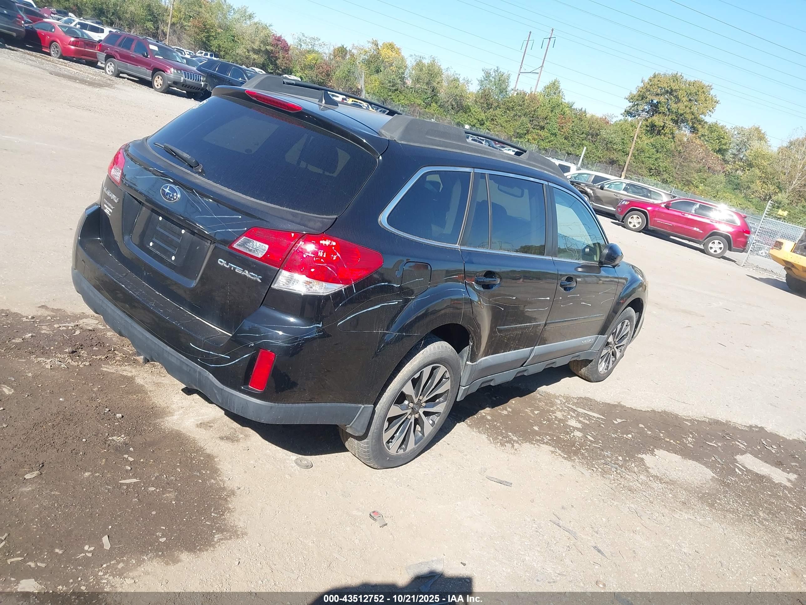 SUBARU OUTBACK image 4