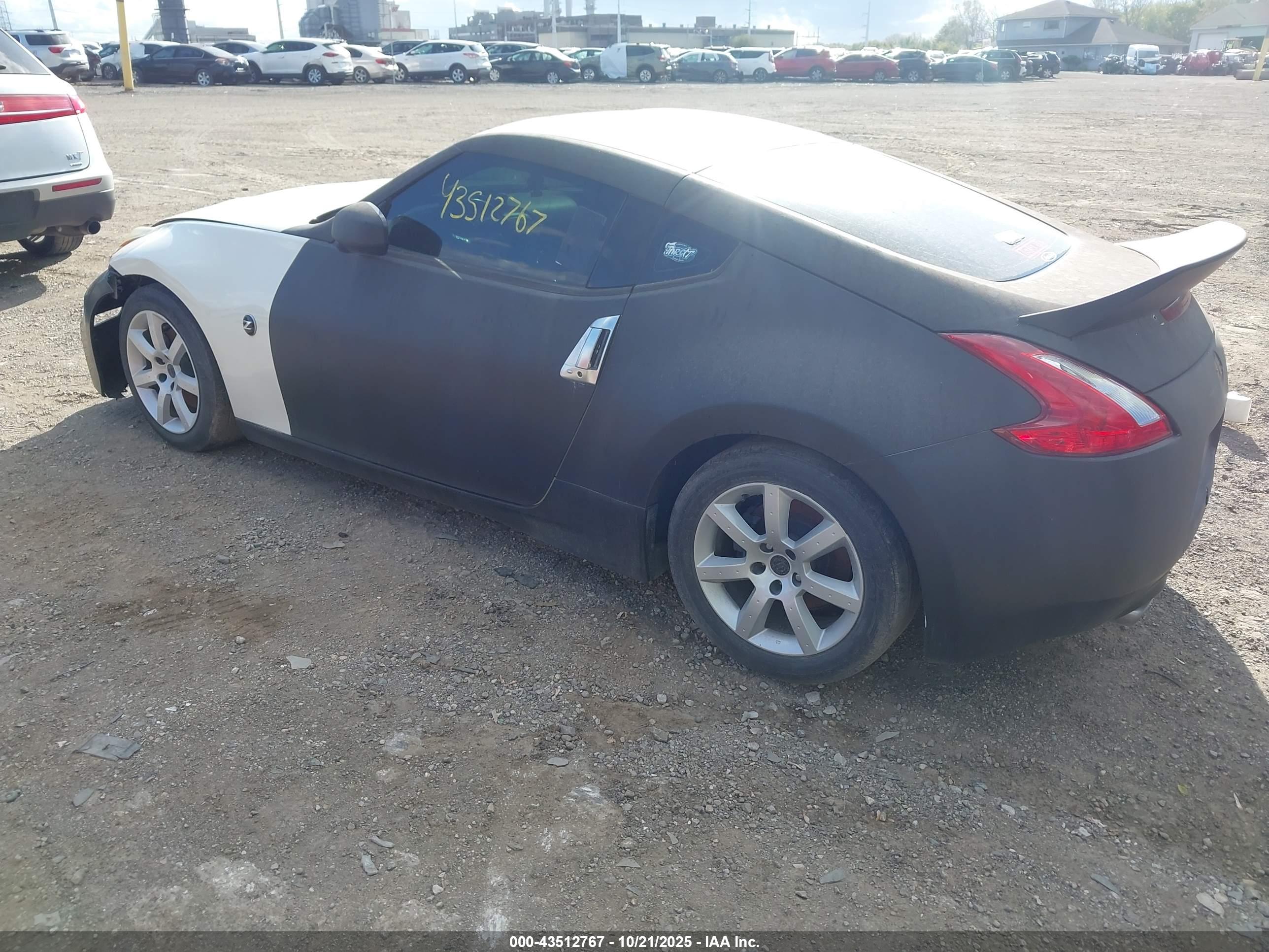 NISSAN 370Z image 3