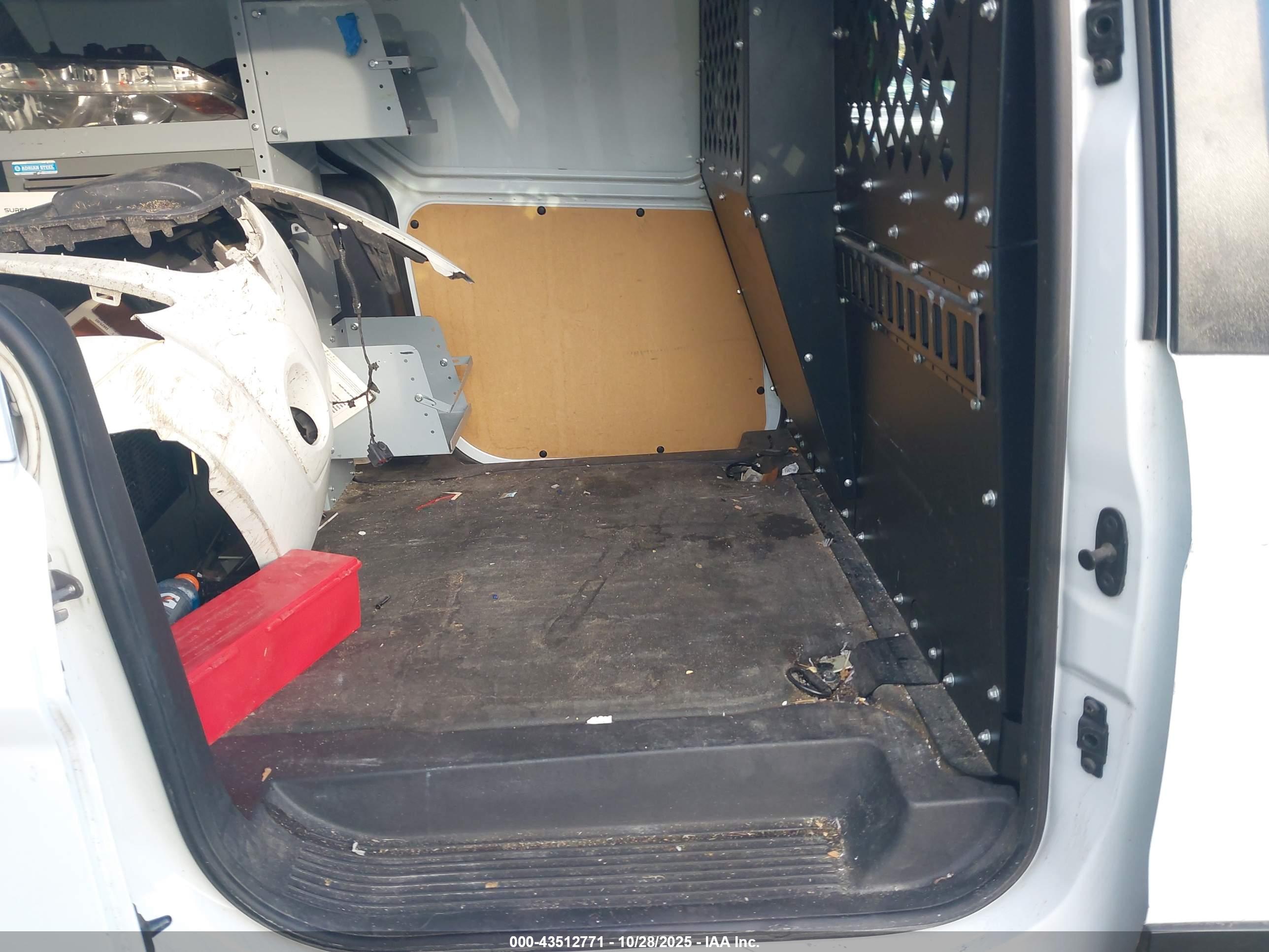 FORD TRANSIT image 8