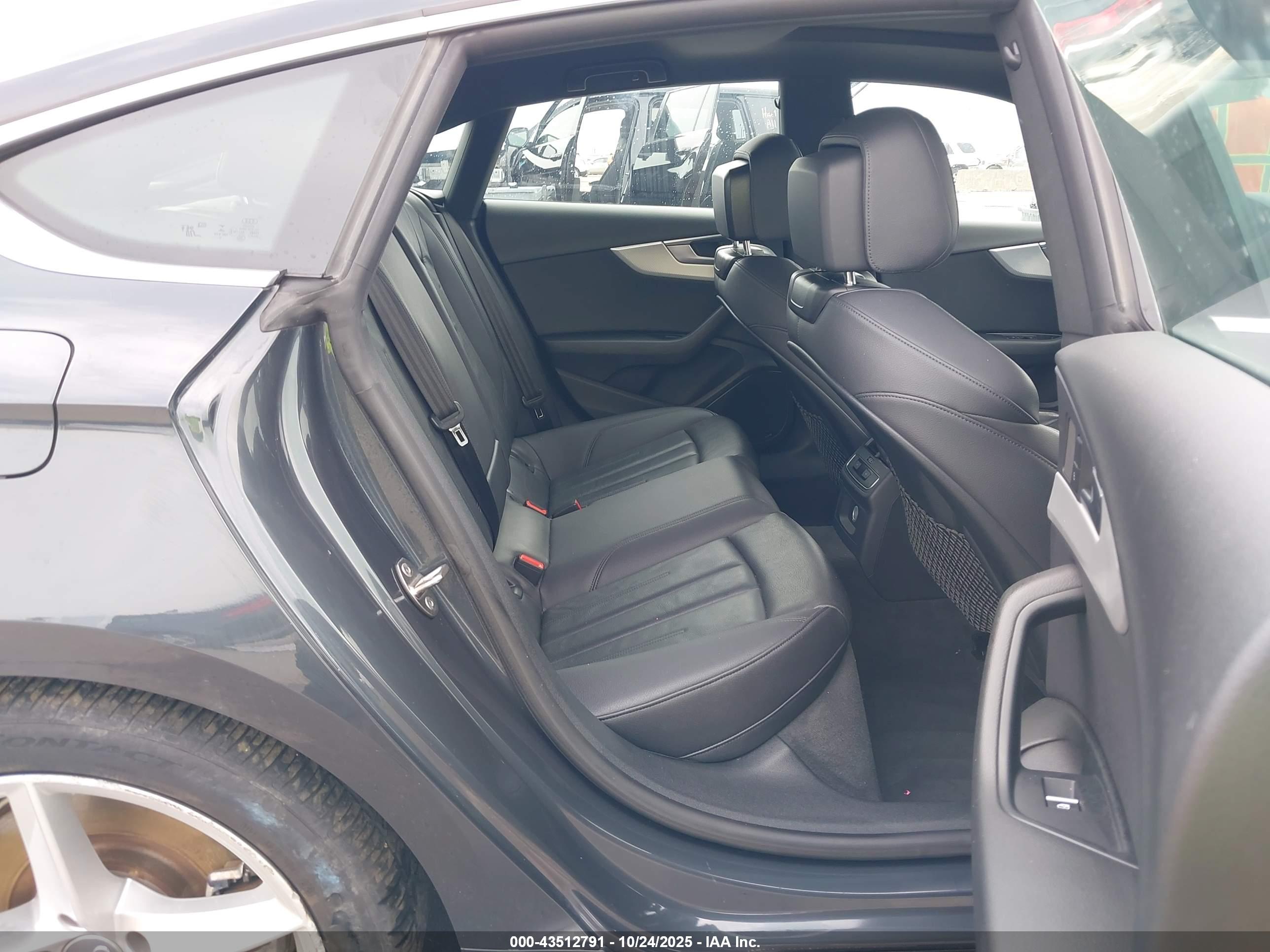 AUDI A5 image 8