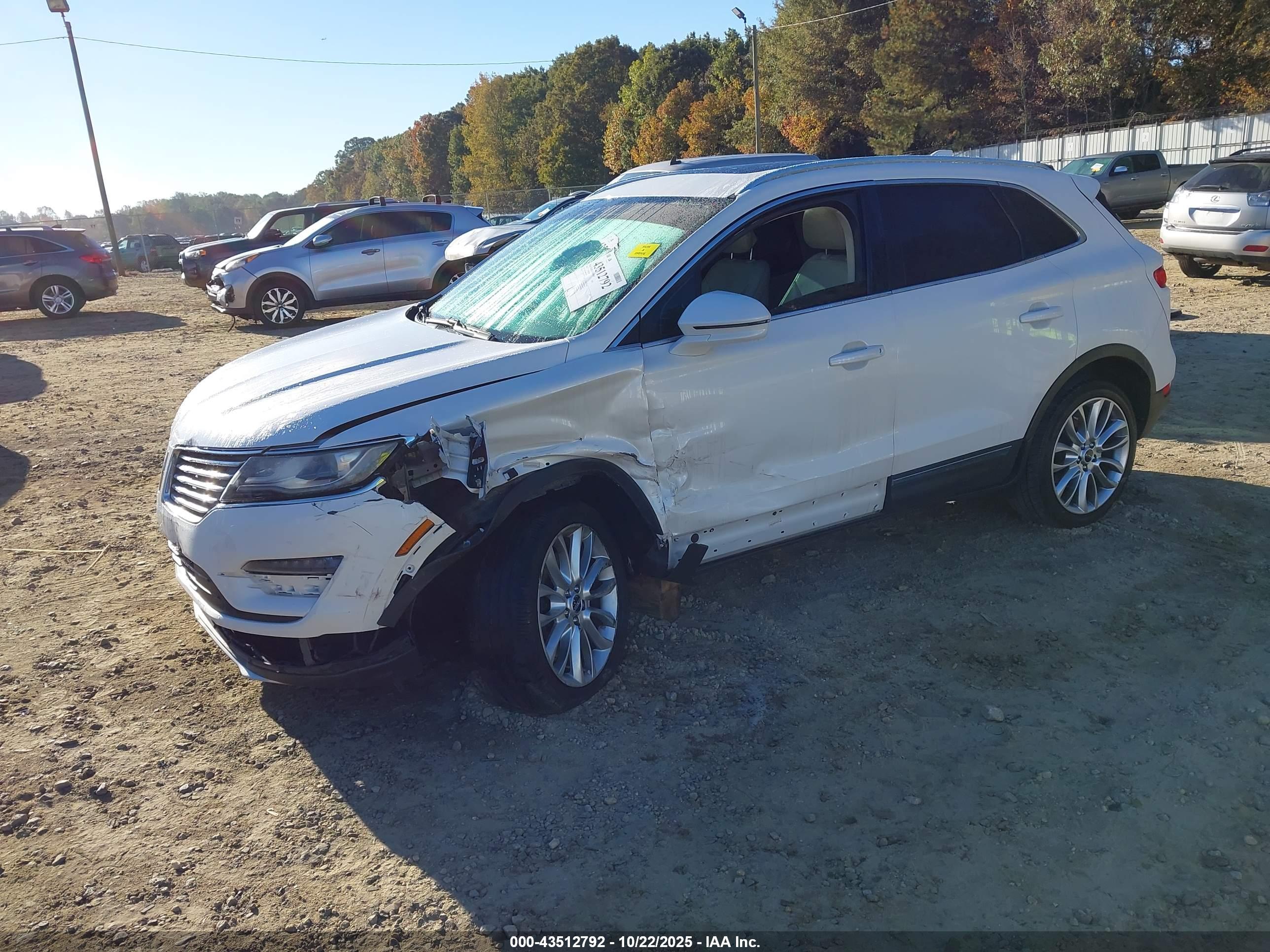 LINCOLN MKC image 2