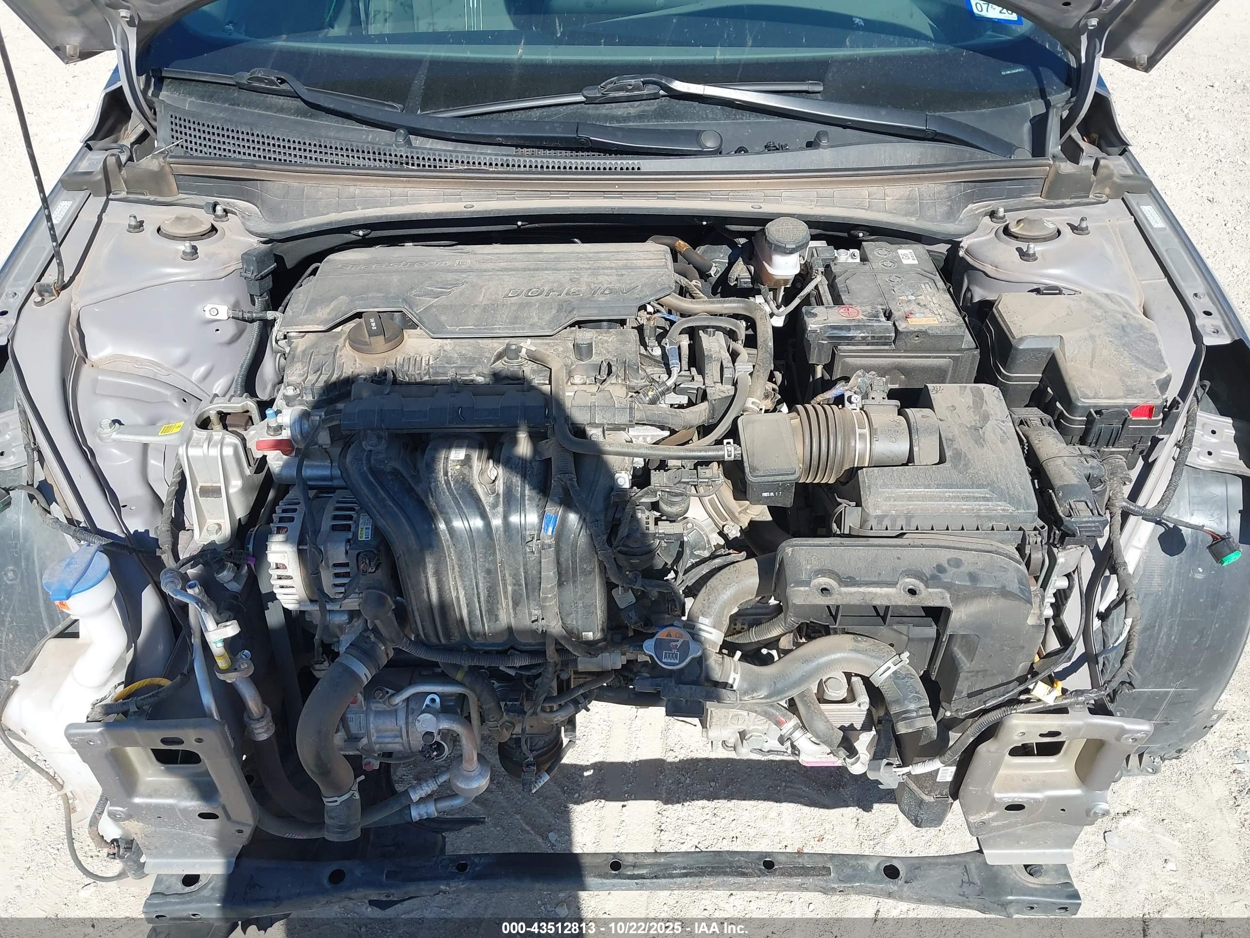 HYUNDAI ELANTRA image 10
