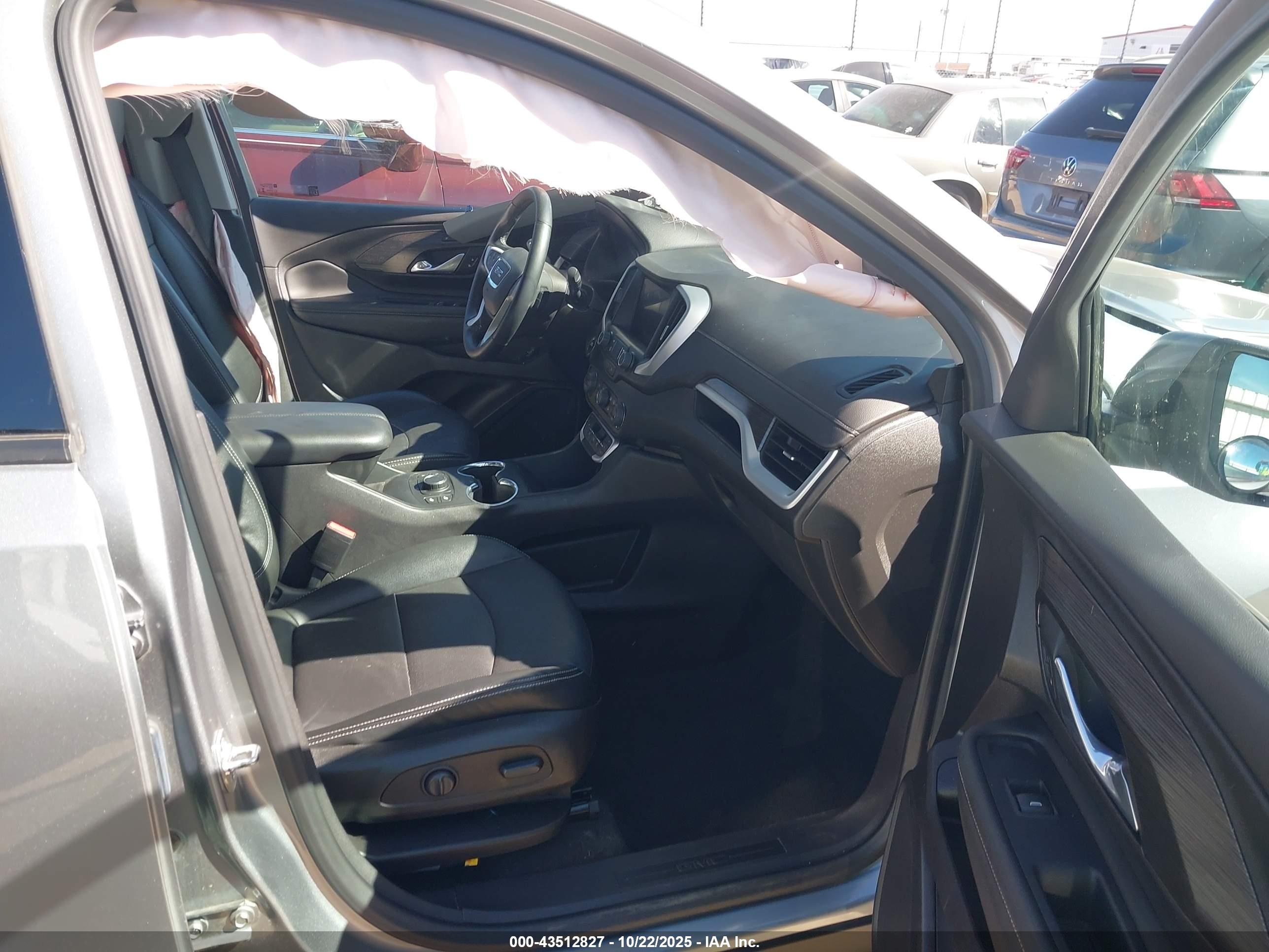 GMC TERRAIN image 5