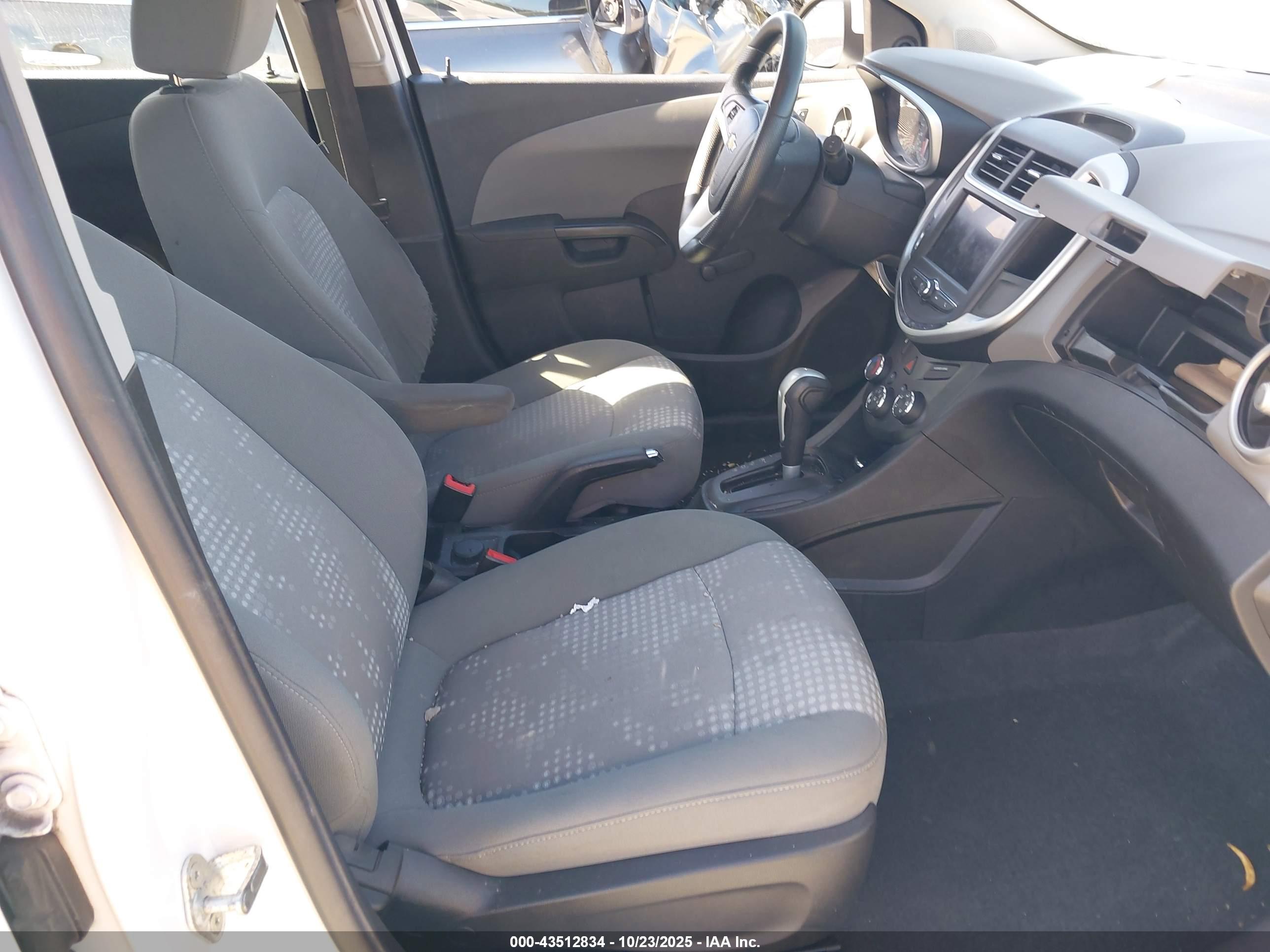 CHEVROLET SONIC image 5
