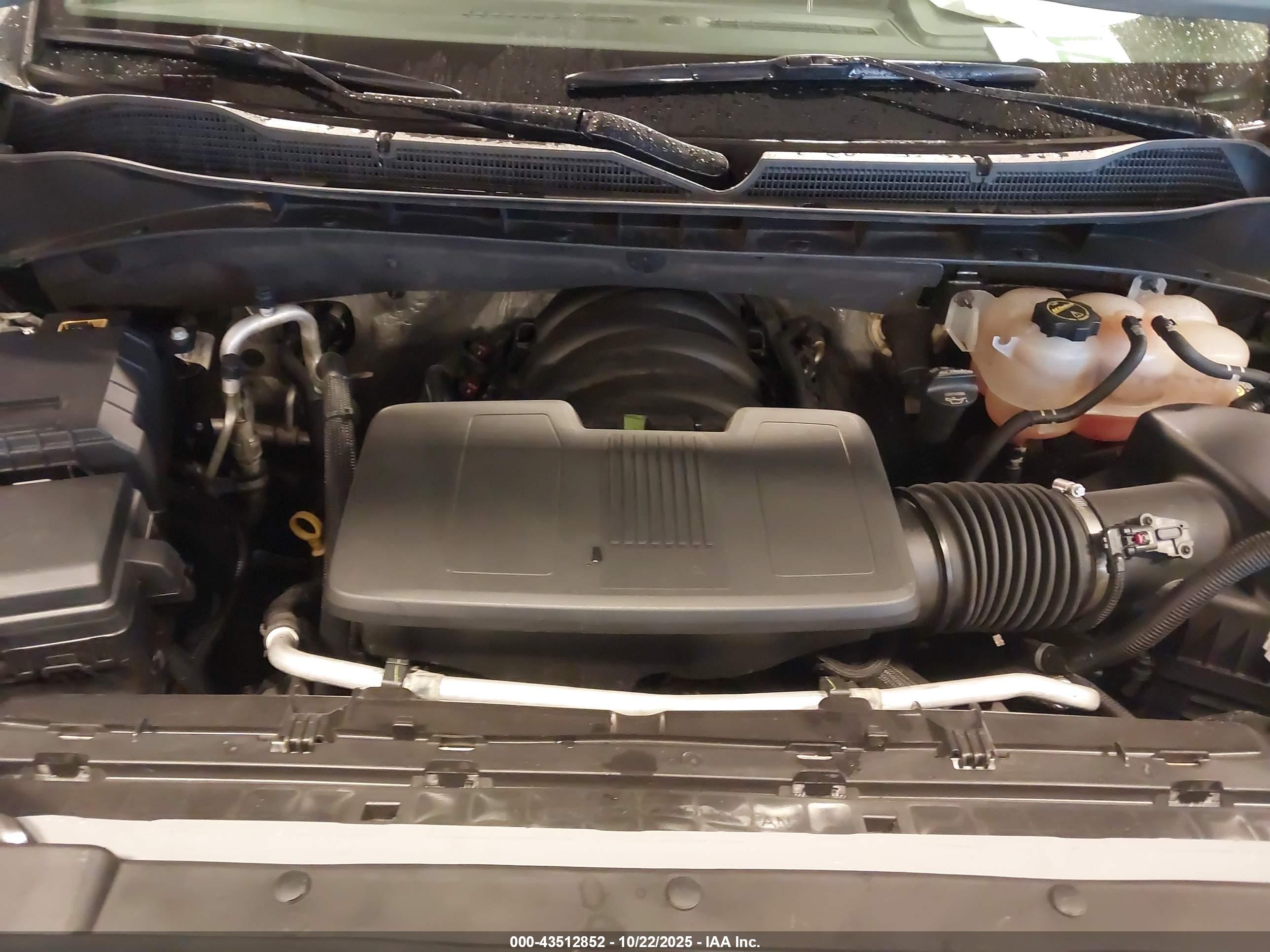 CHEVROLET SILVERADO image 10