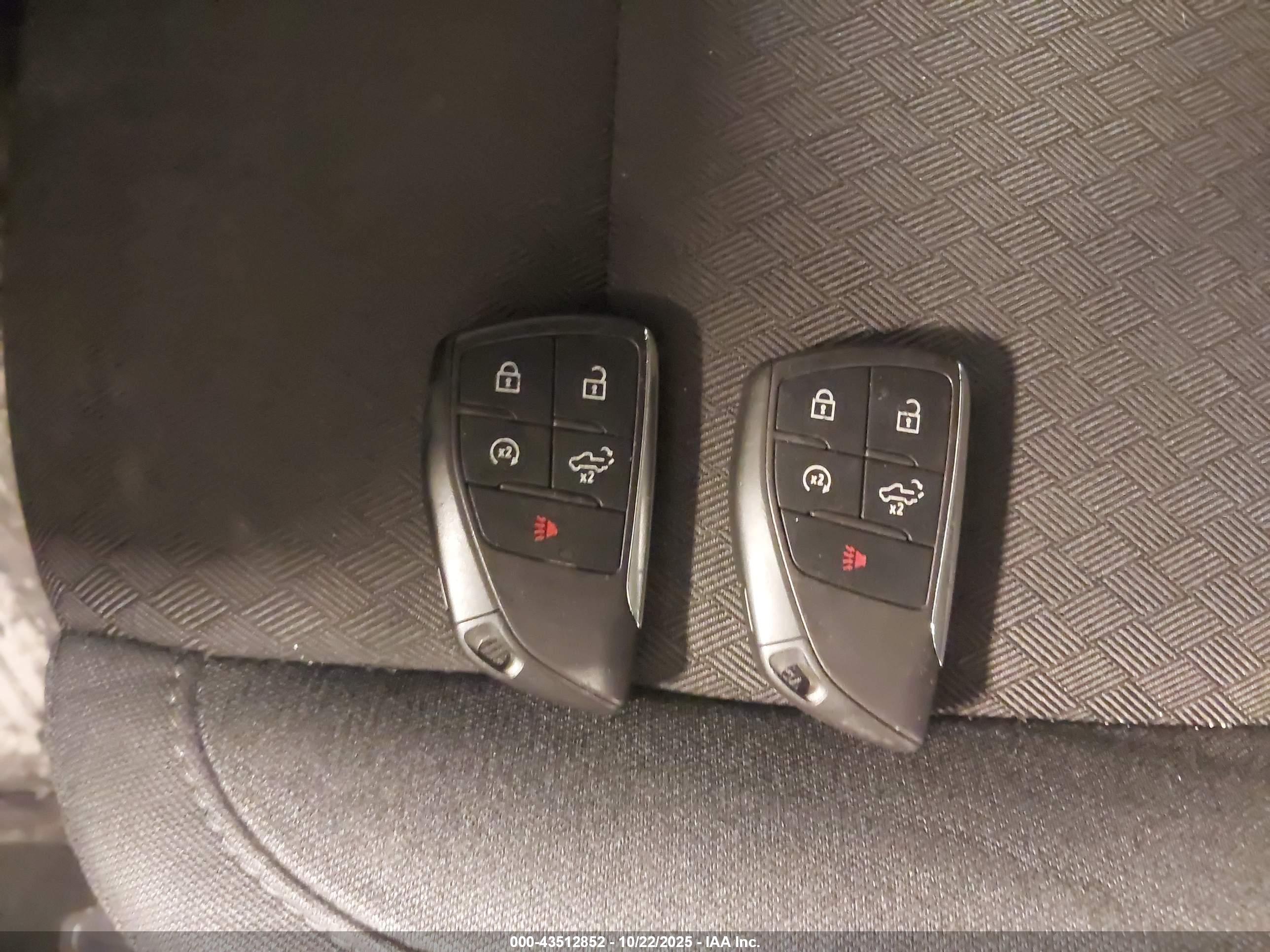 CHEVROLET SILVERADO image 11