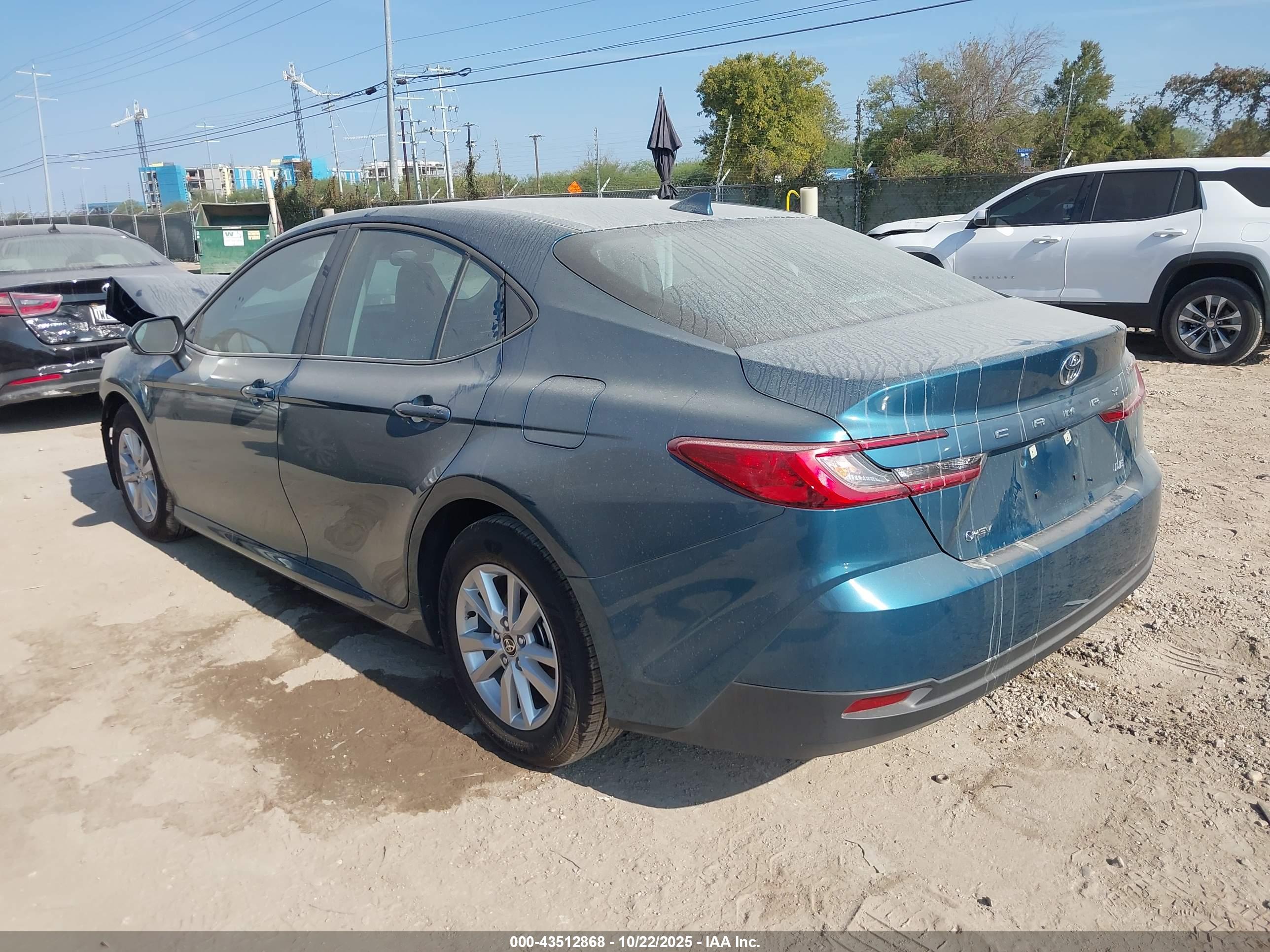 TOYOTA CAMRY image 3