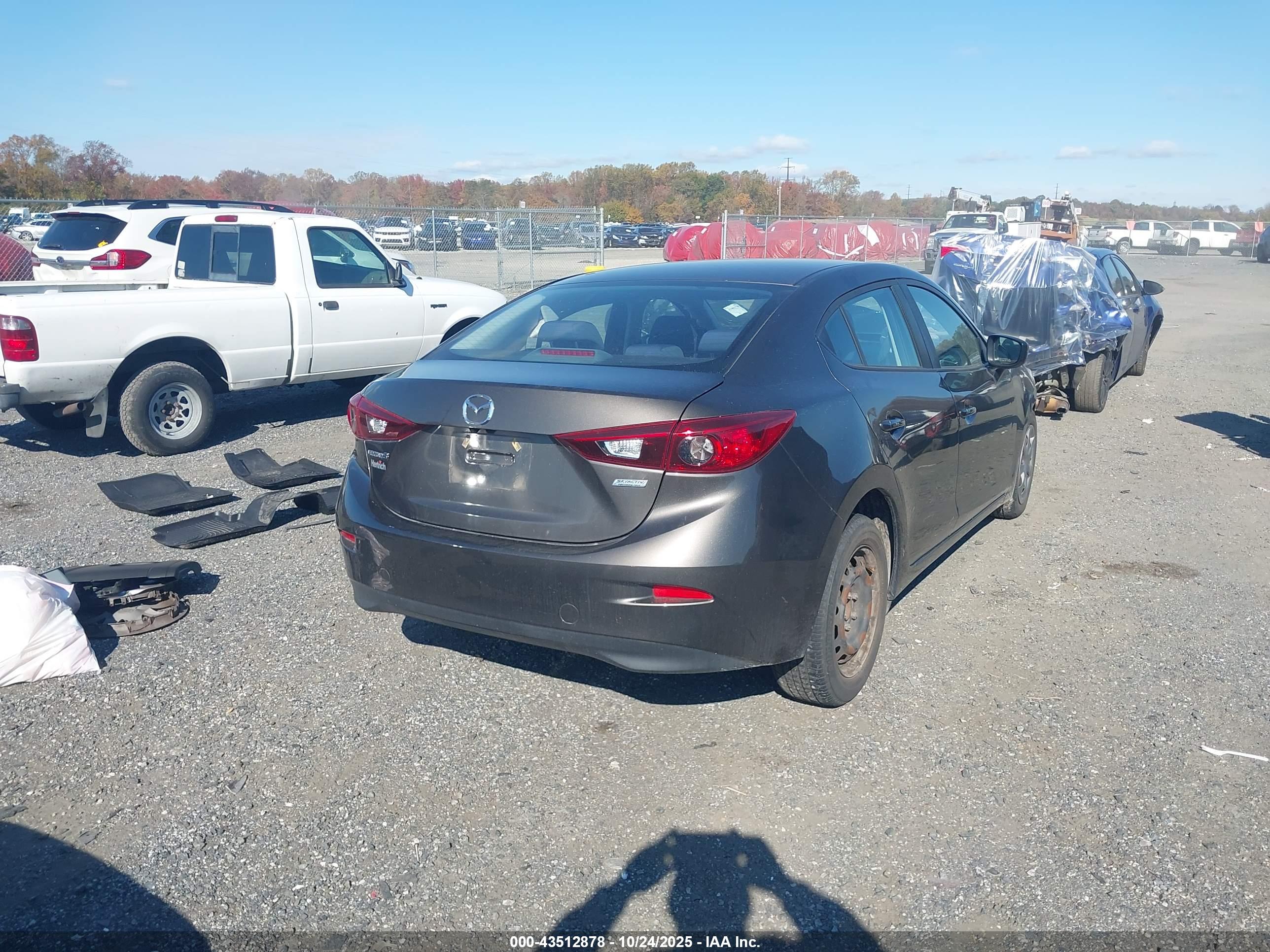 MAZDA MAZDA3 image 4