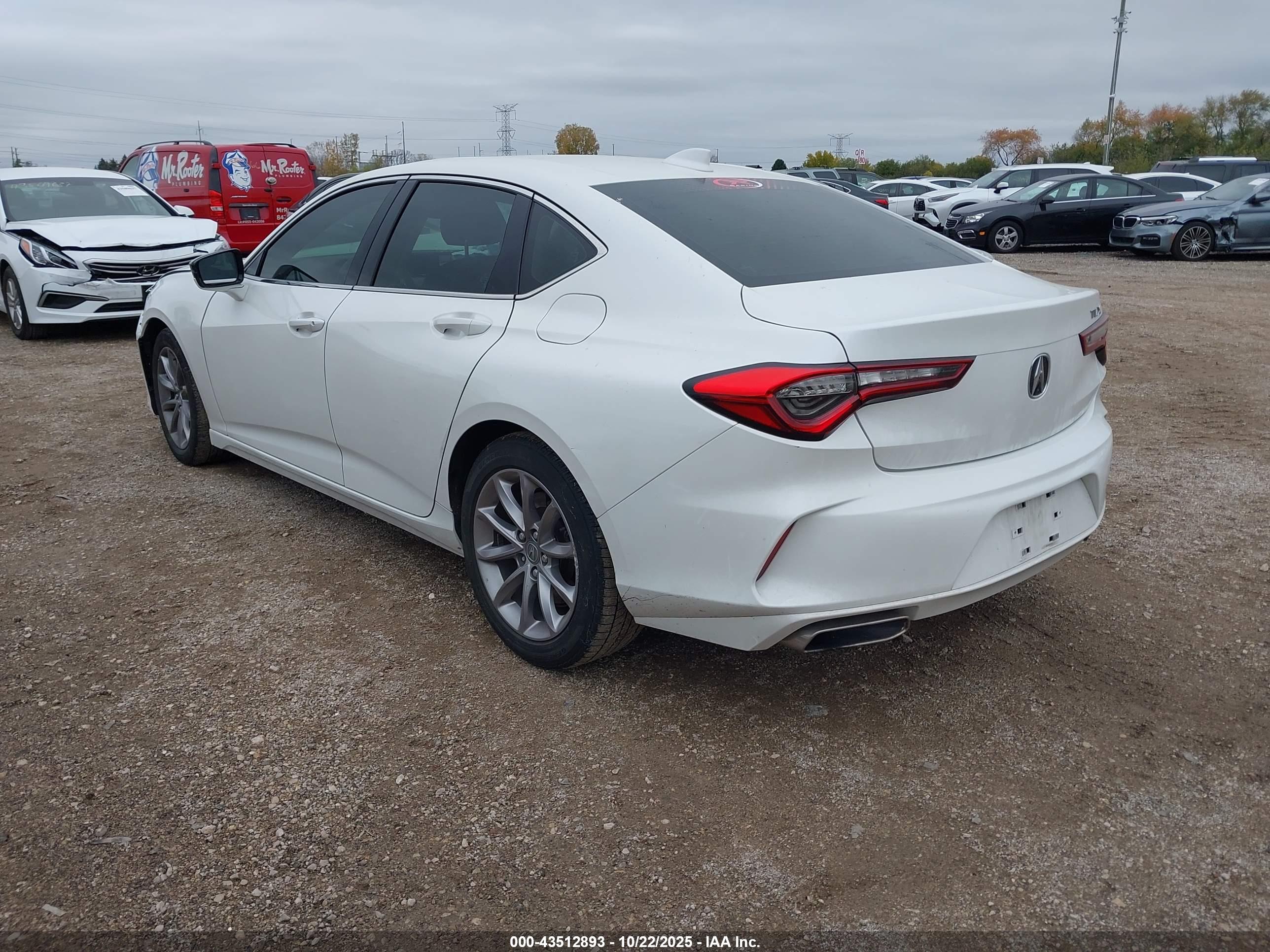 ACURA TLX image 3
