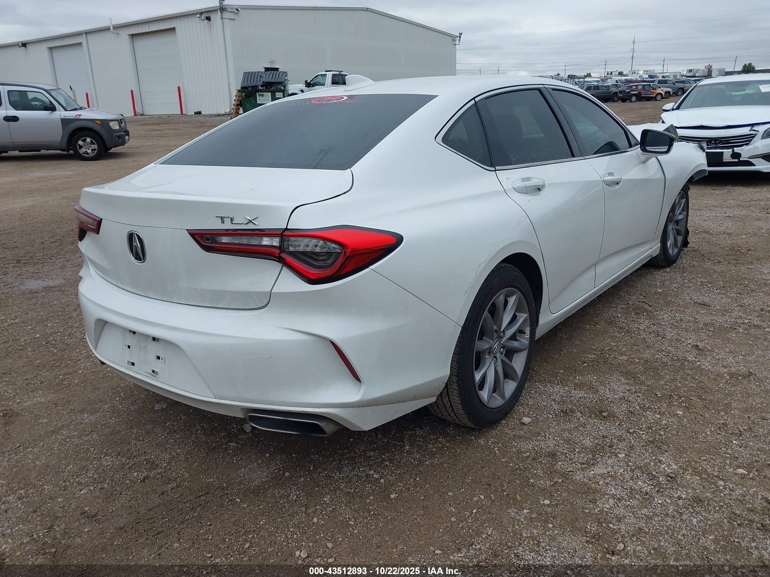 ACURA TLX image 4