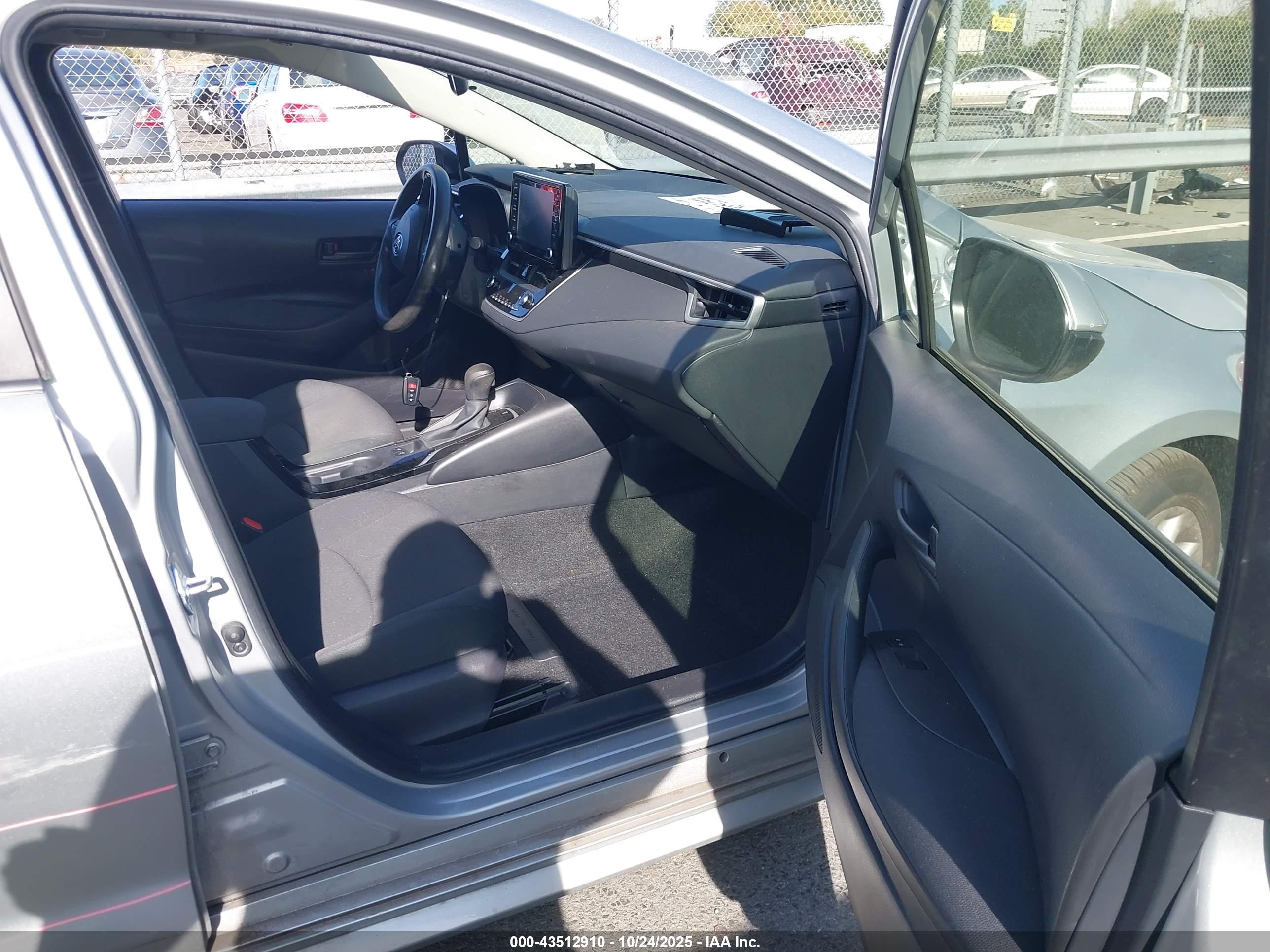 TOYOTA COROLLA image 5