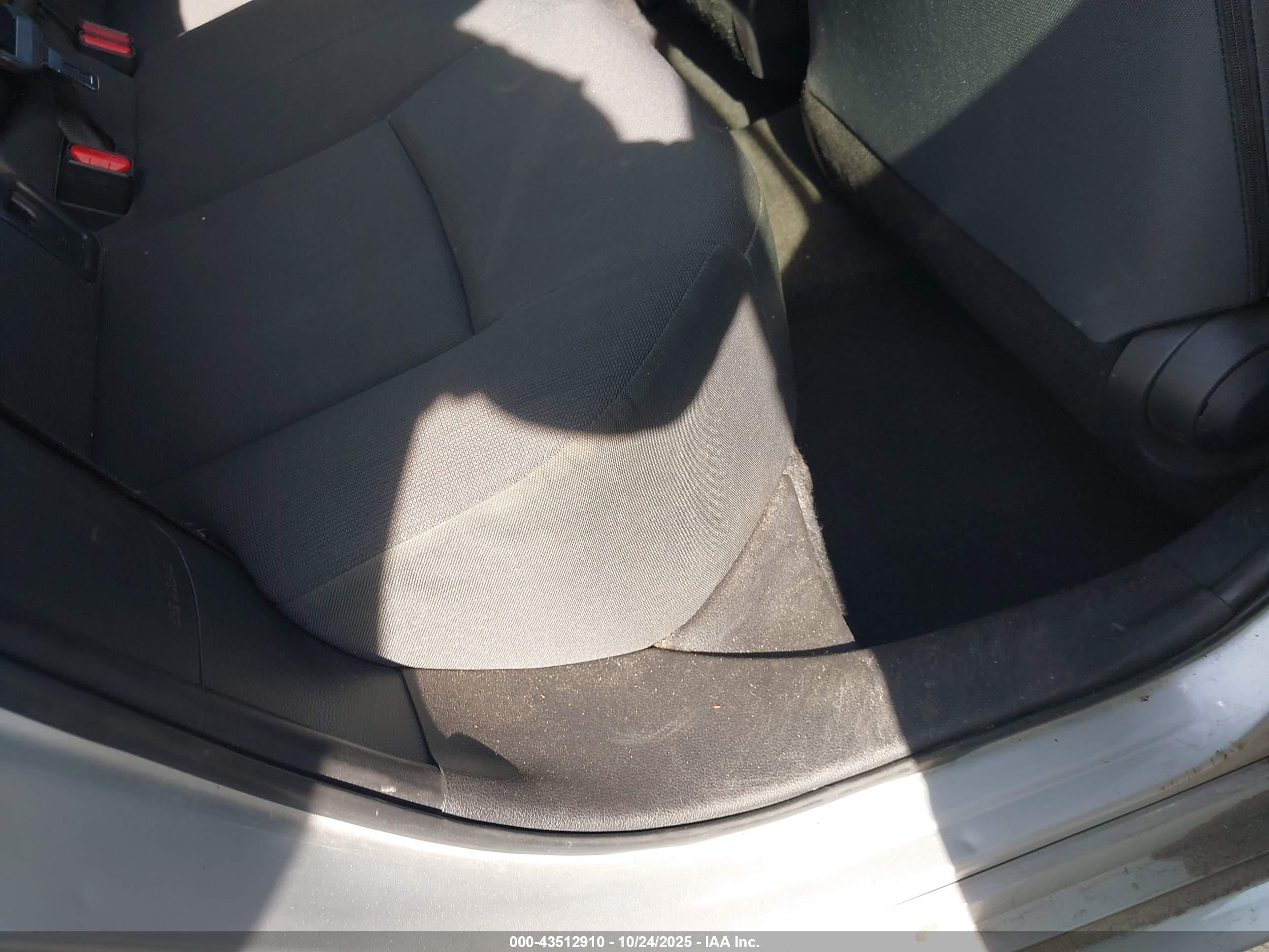 TOYOTA COROLLA image 8