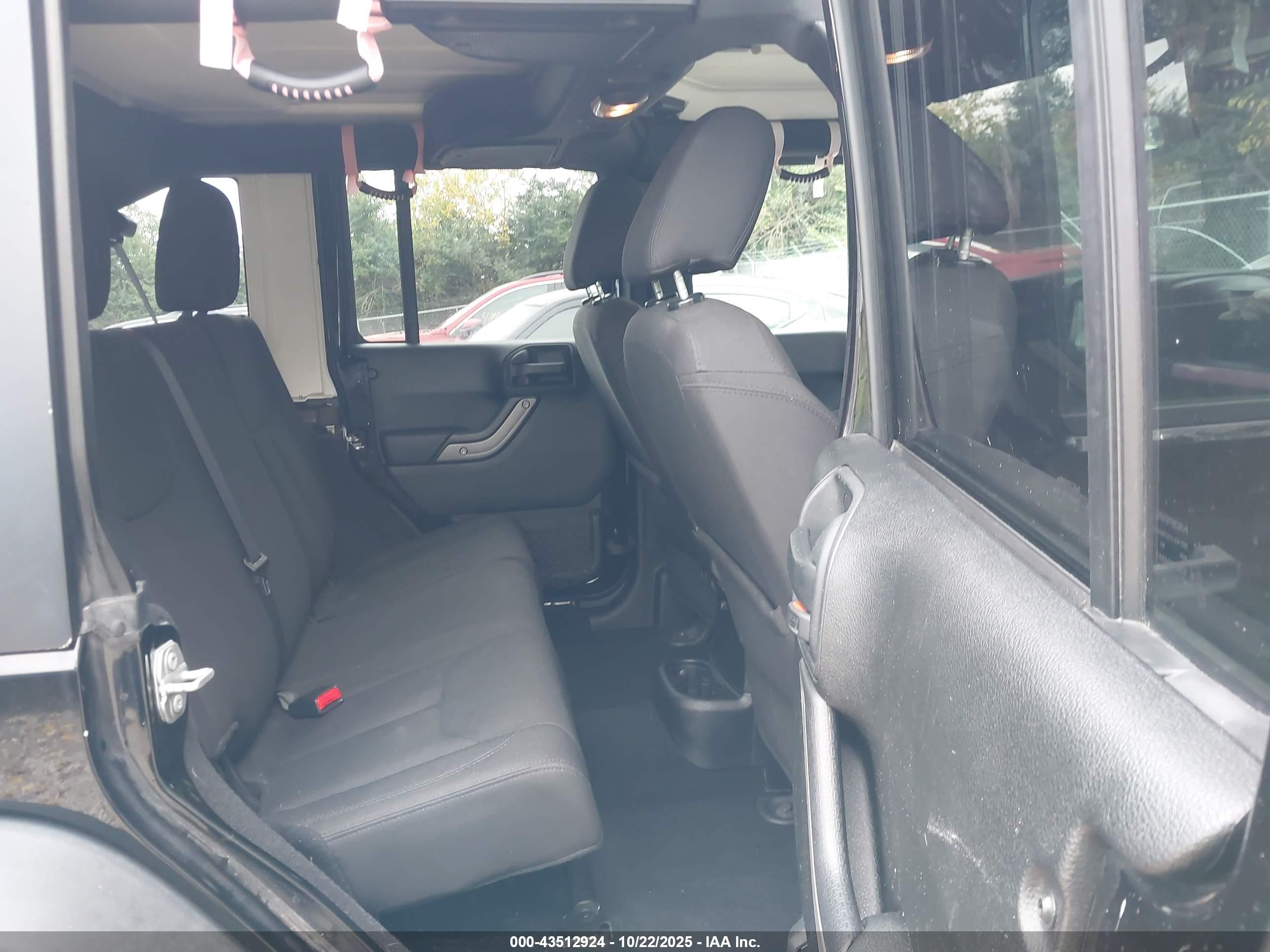 JEEP WRANGLER image 8