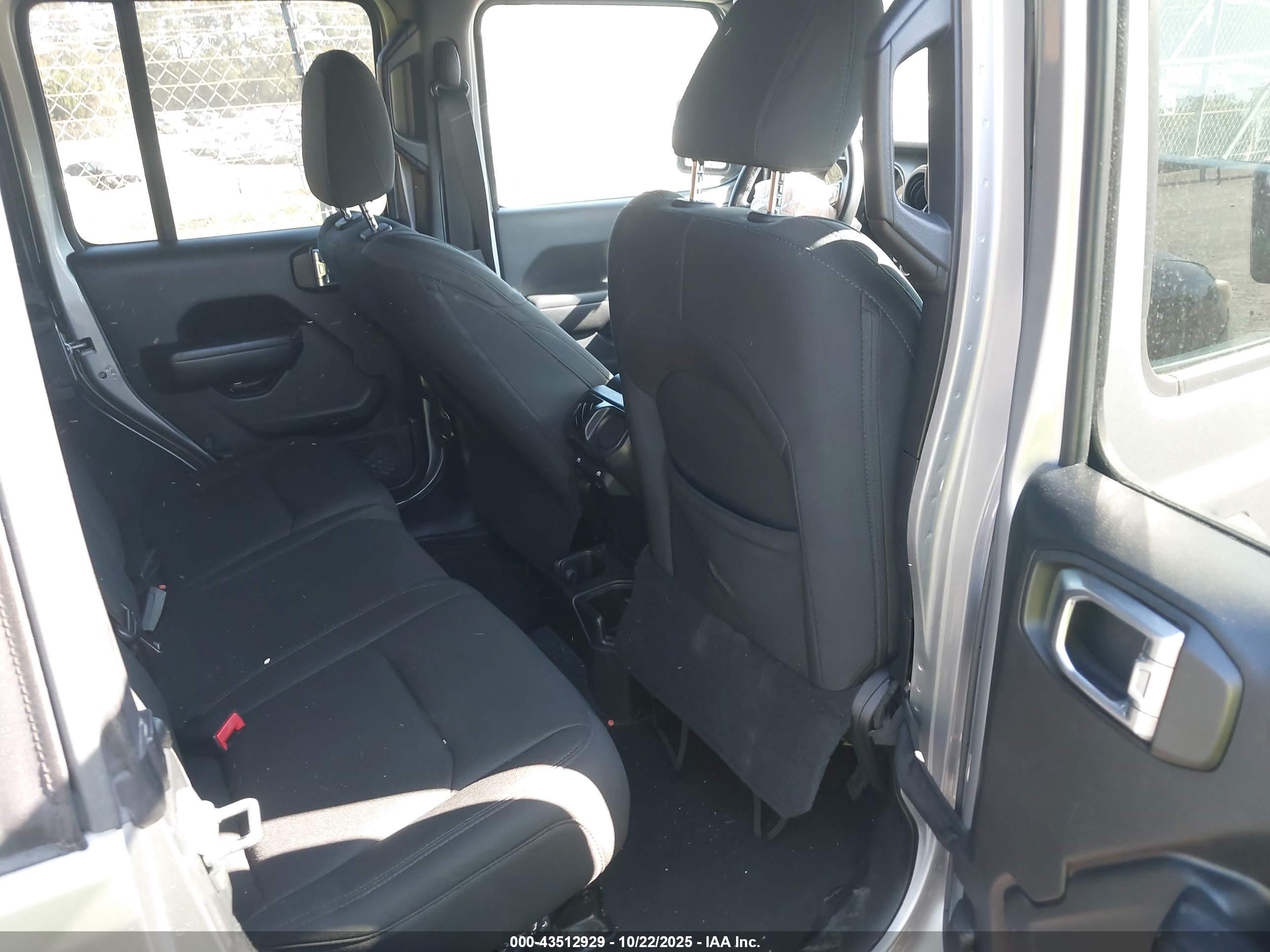 JEEP WRANGLER image 8