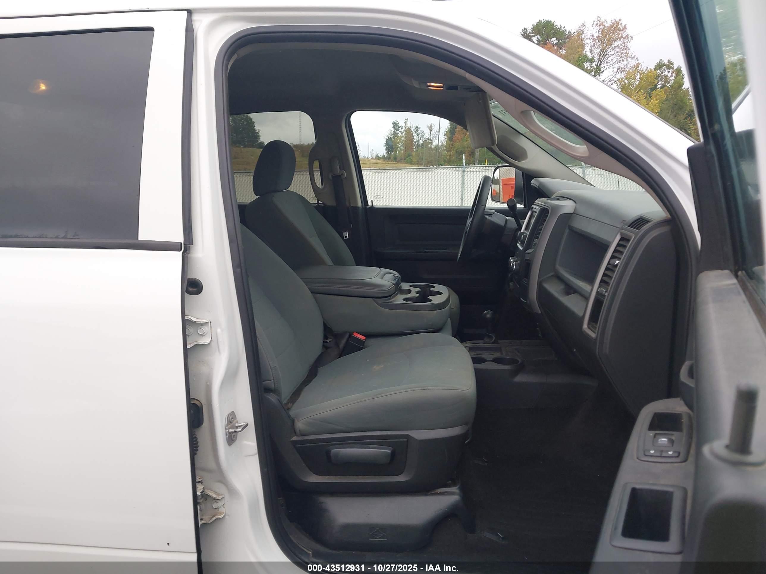 RAM 2500 image 5