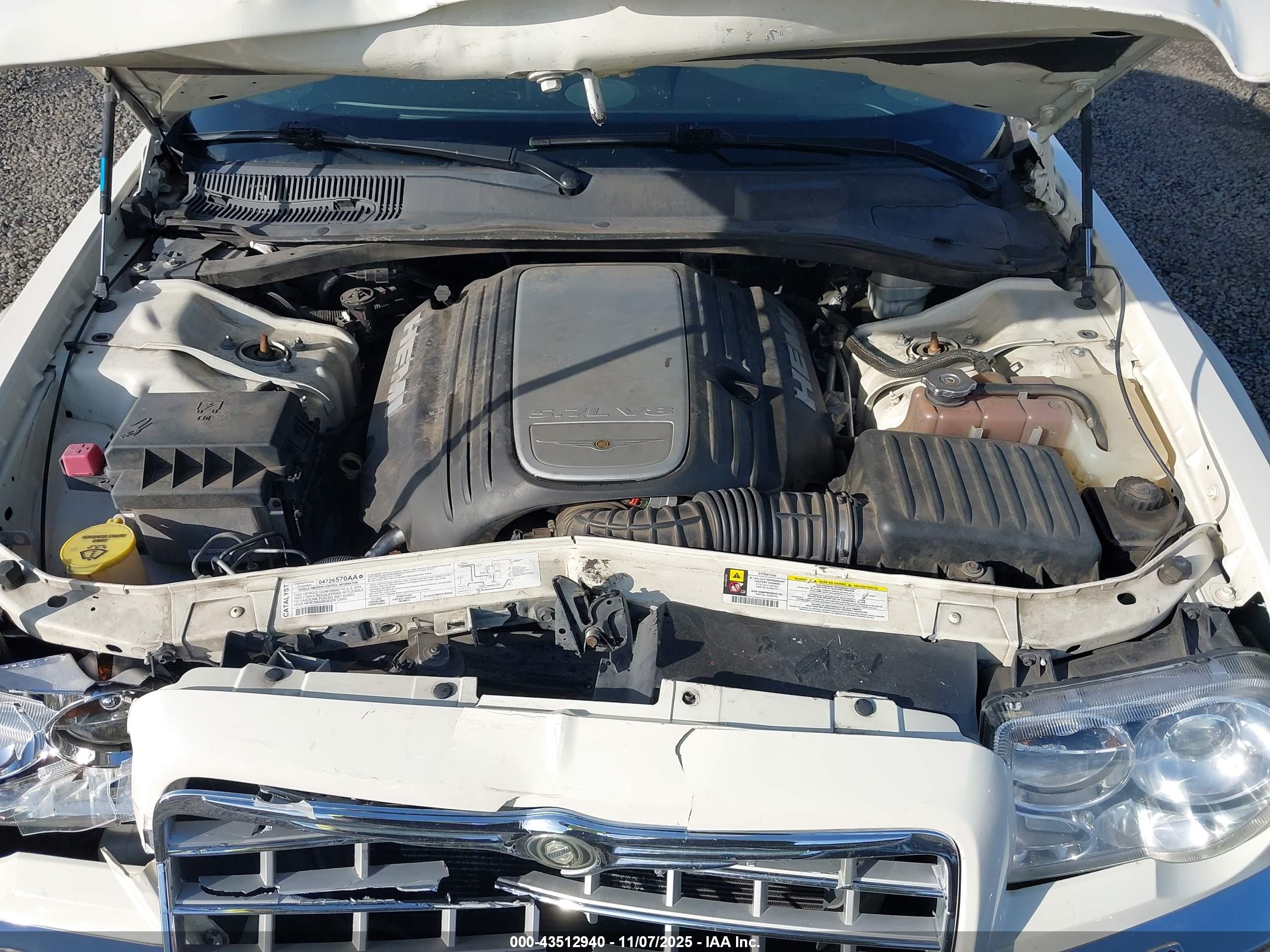CHRYSLER 300C image 10